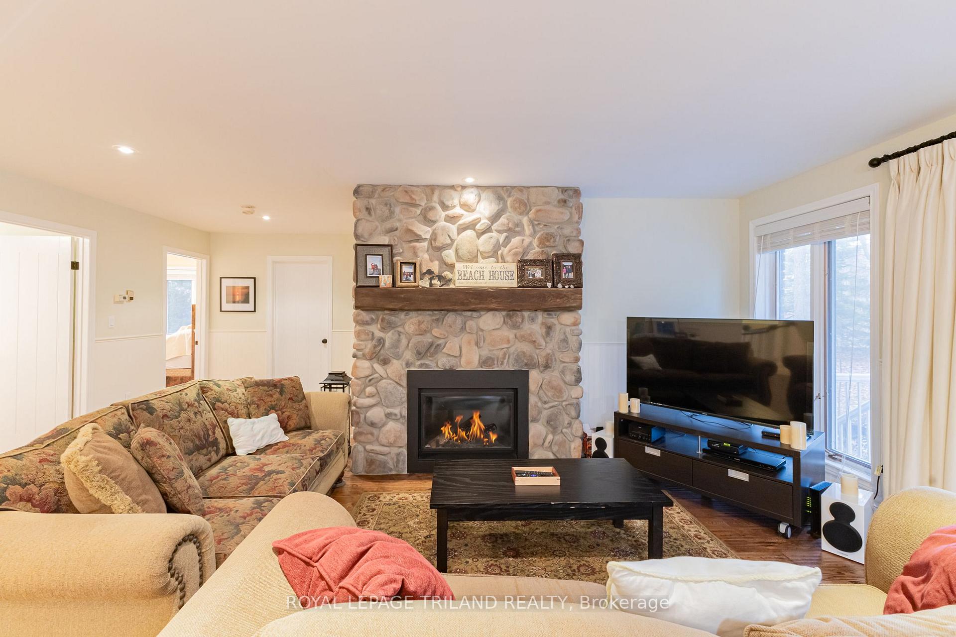 Photo 25 of 33 Forest Avenue, South Huron, Stephen — HOMEH