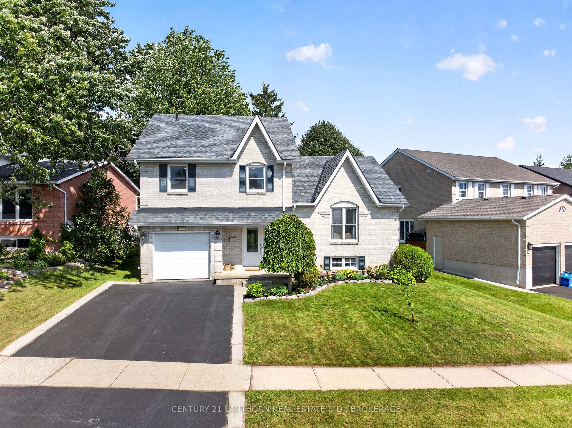 Photo 1 of 1006 Dillingham Street, Kingston, North of Taylor-Kidd Blvd — HOMEH