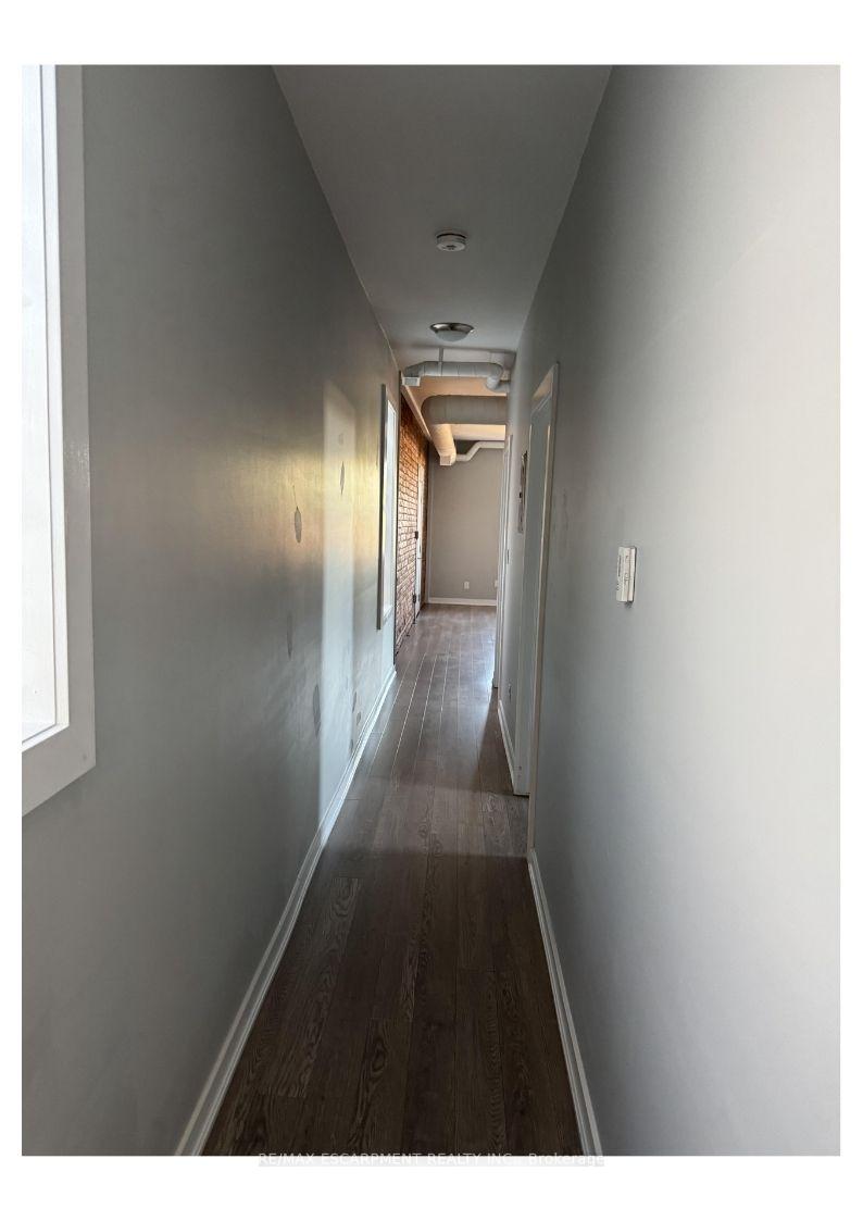 Photo 2 of Unit 301, 657 Barton Street E, Hamilton, Gibson — HOMEH