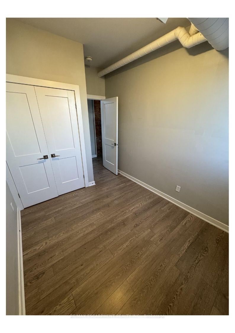 Photo 15 of Unit 301, 657 Barton Street E, Hamilton, Gibson — HOMEH