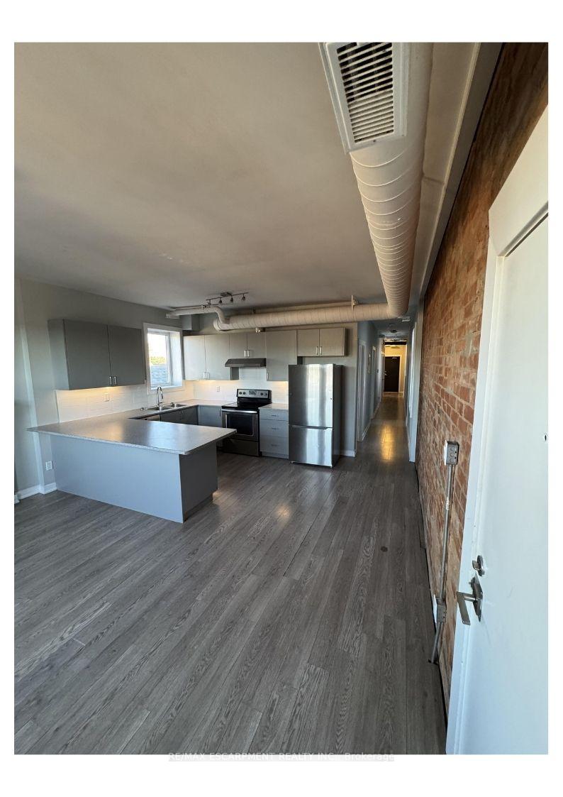 Photo 17 of Unit 301, 657 Barton Street E, Hamilton, Gibson — HOMEH