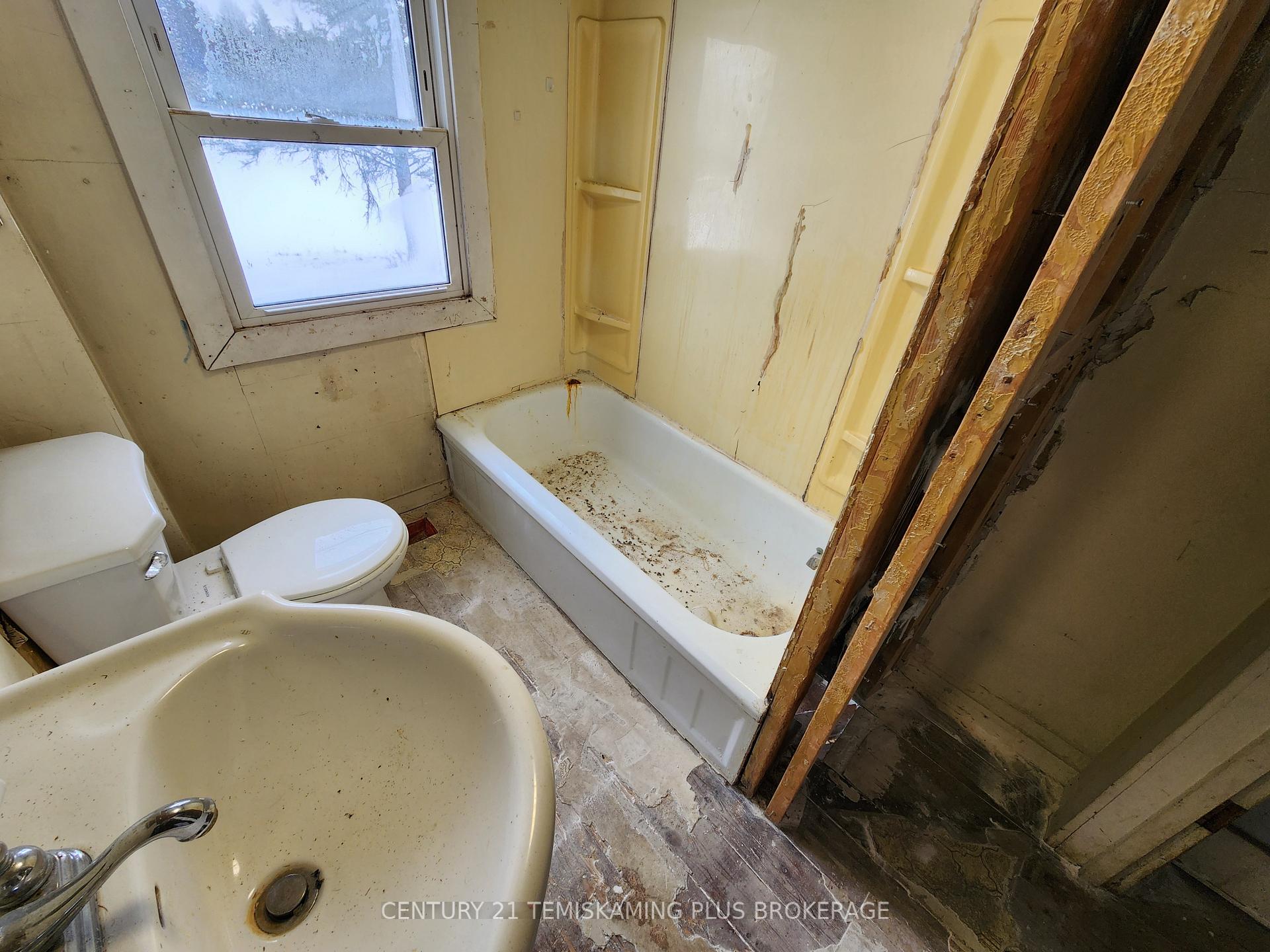 Photo 31 of PT EHalf NHalf Lt 6 Con 4, Highway 65, Timiskaming, TIM - Outside - Rural — HOMEH