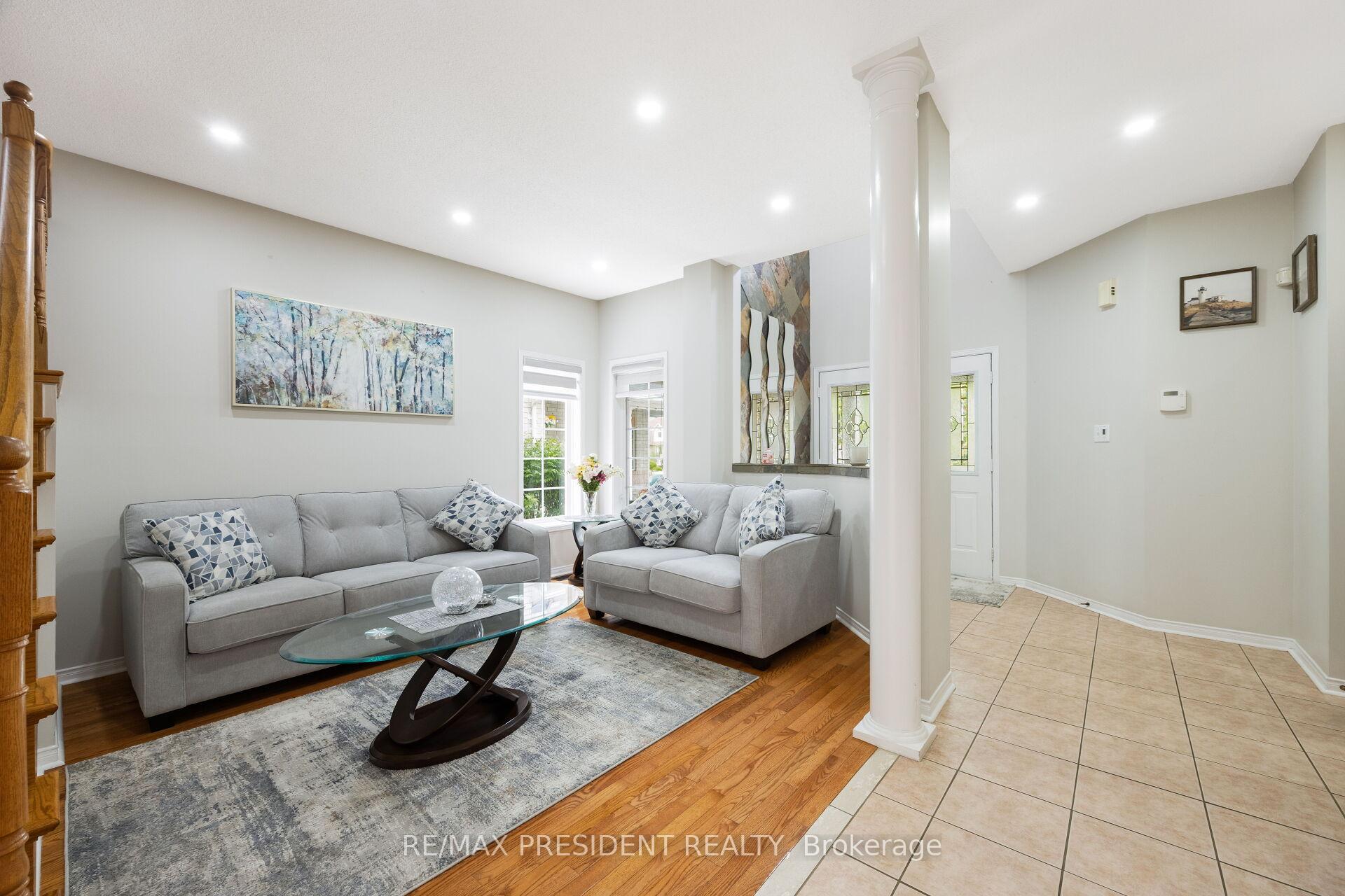 Photo 8 of 14 Baybrook Road, Brampton, Snelgrove — HOMEH