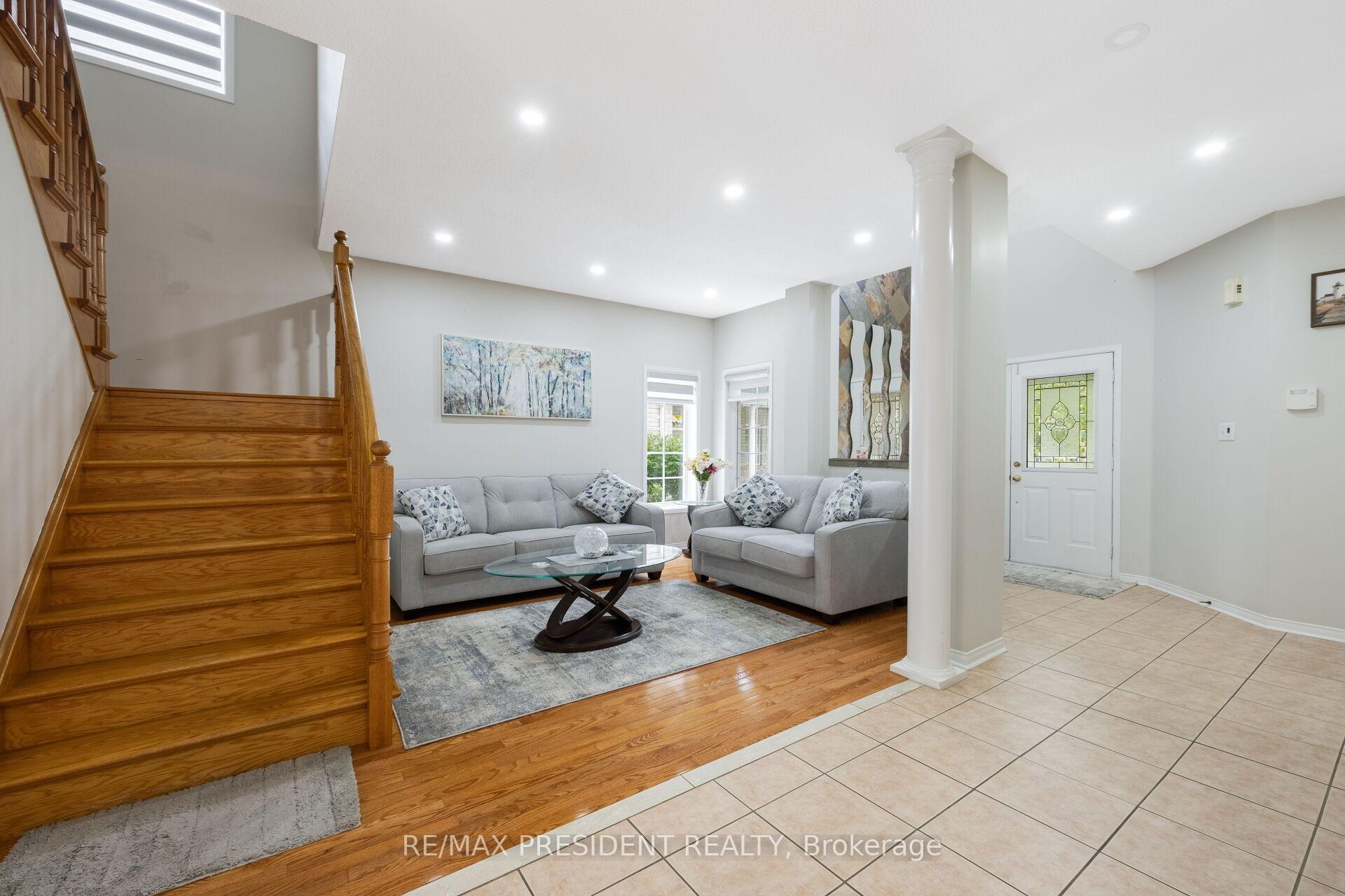 Photo 9 of 14 Baybrook Road, Brampton, Snelgrove — HOMEH