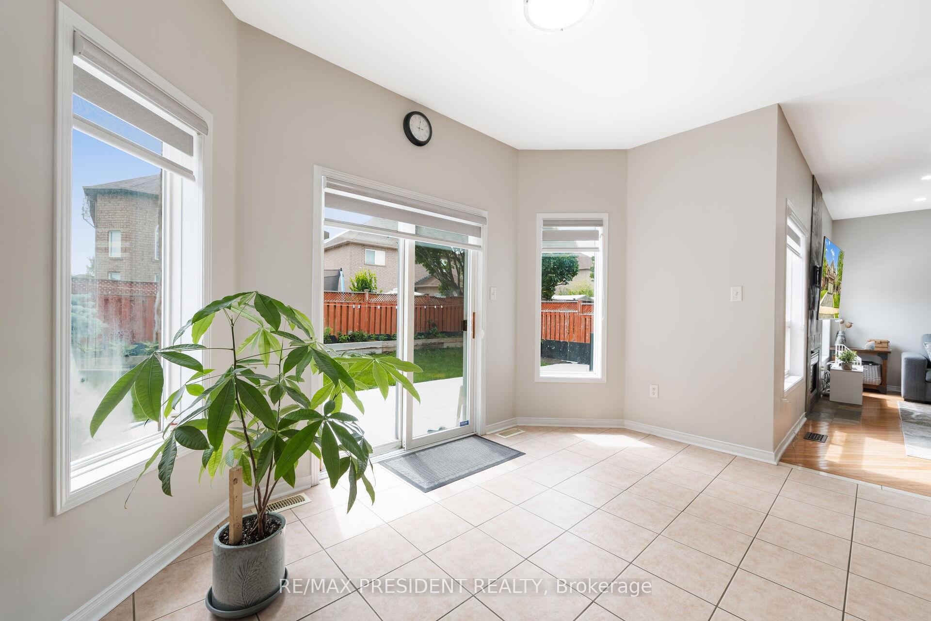 Photo 21 of 14 Baybrook Road, Brampton, Snelgrove — HOMEH