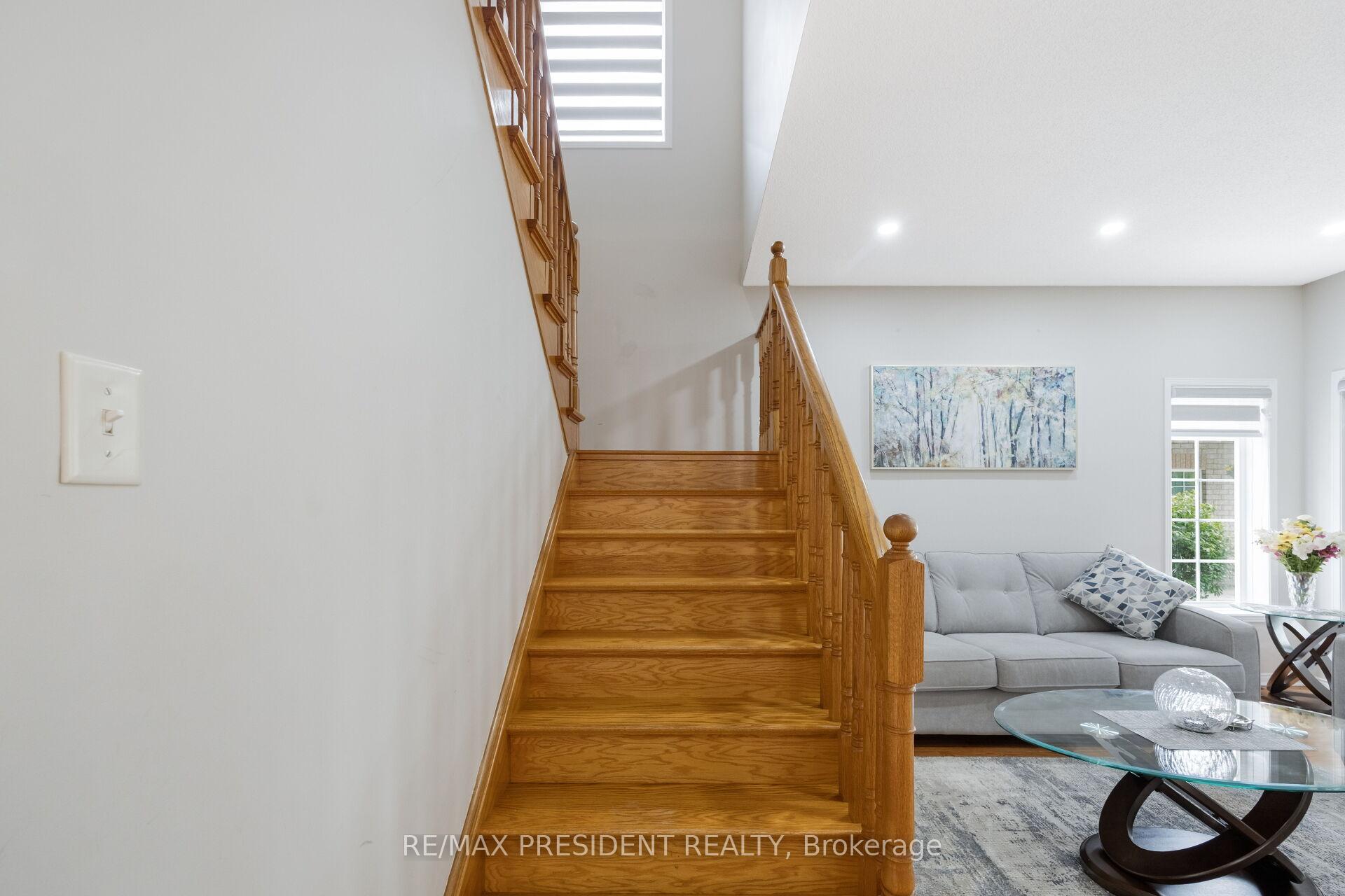 Photo 24 of 14 Baybrook Road, Brampton, Snelgrove — HOMEH
