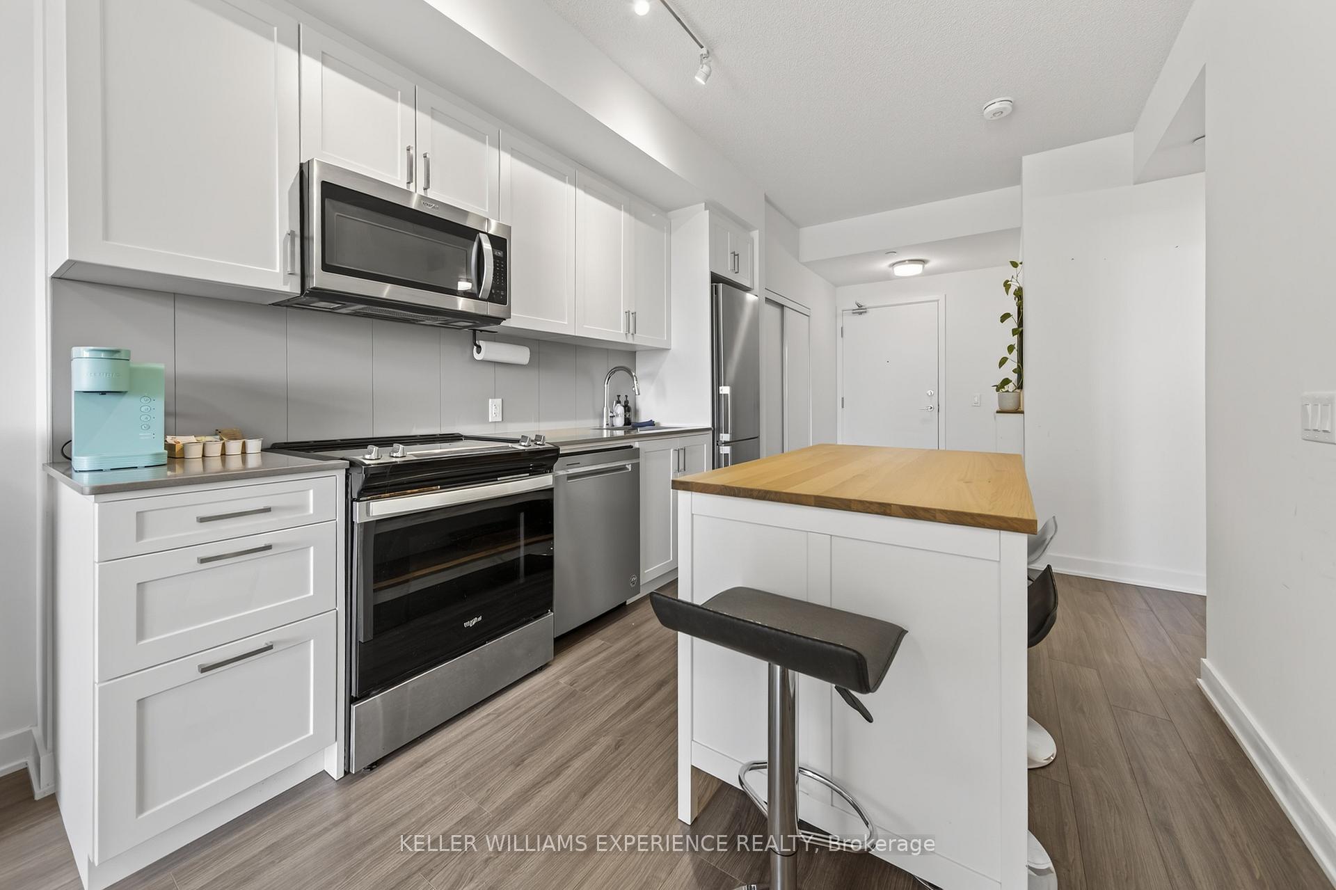 Photo 5 of Unit 328, 681 Yonge Street, Barrie, Painswick South — HOMEH