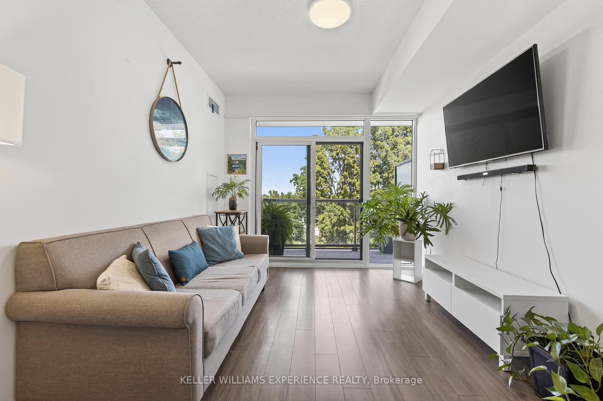 Photo 7 of Unit 328, 681 Yonge Street, Barrie, Painswick South — HOMEH