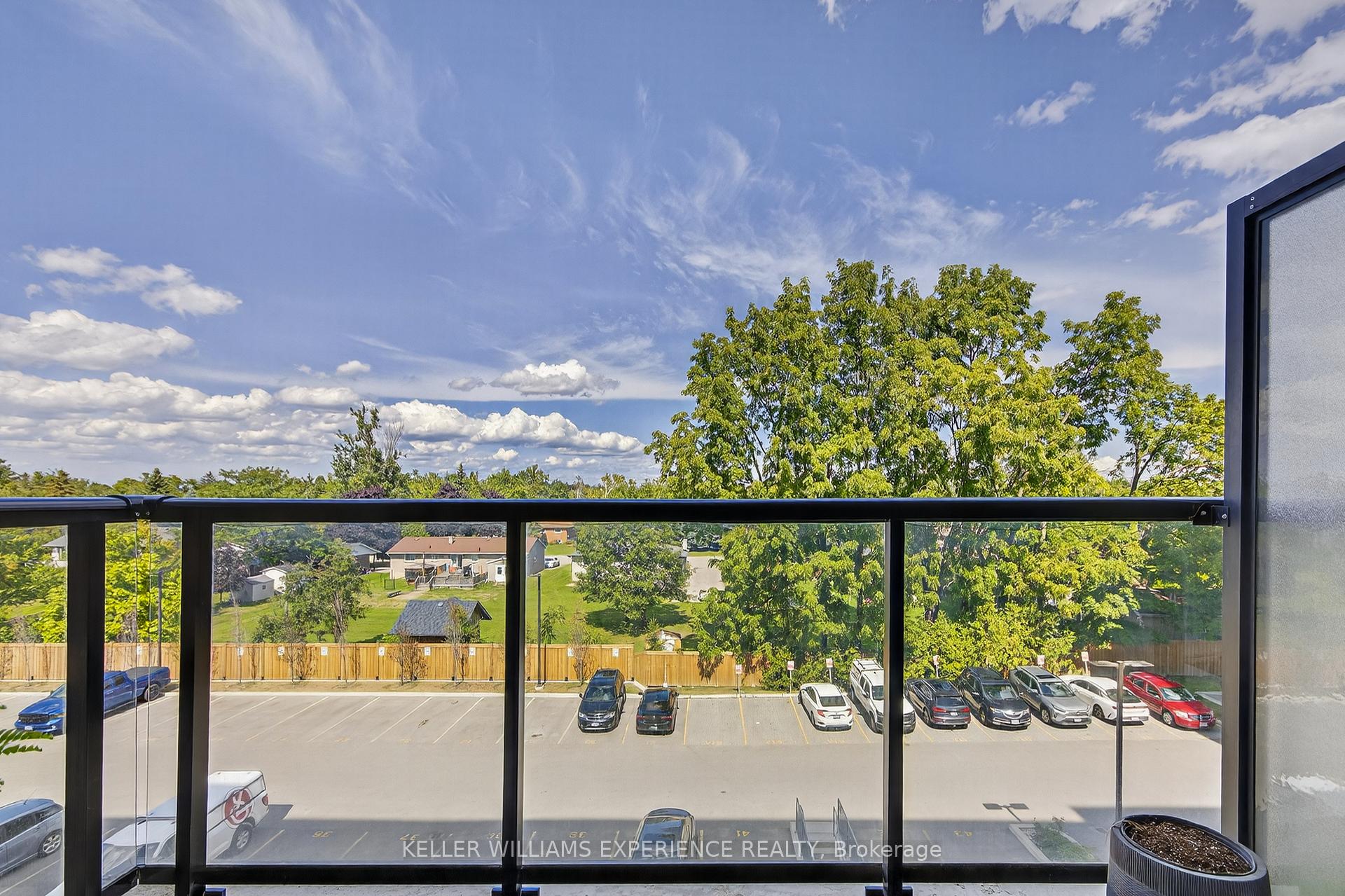 Photo 15 of Unit 328, 681 Yonge Street, Barrie, Painswick South — HOMEH