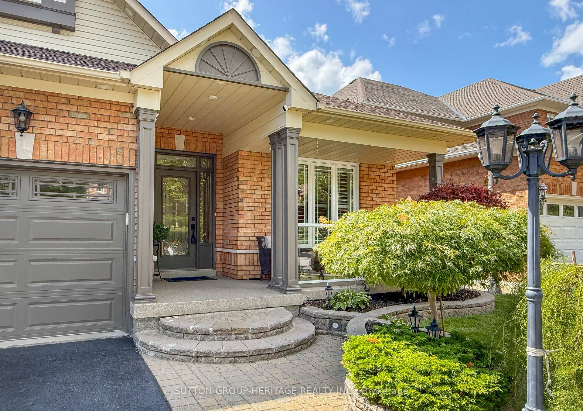 Photo 2 of 1870 Falconwood Way, Pickering, Dunbarton — HOMEH