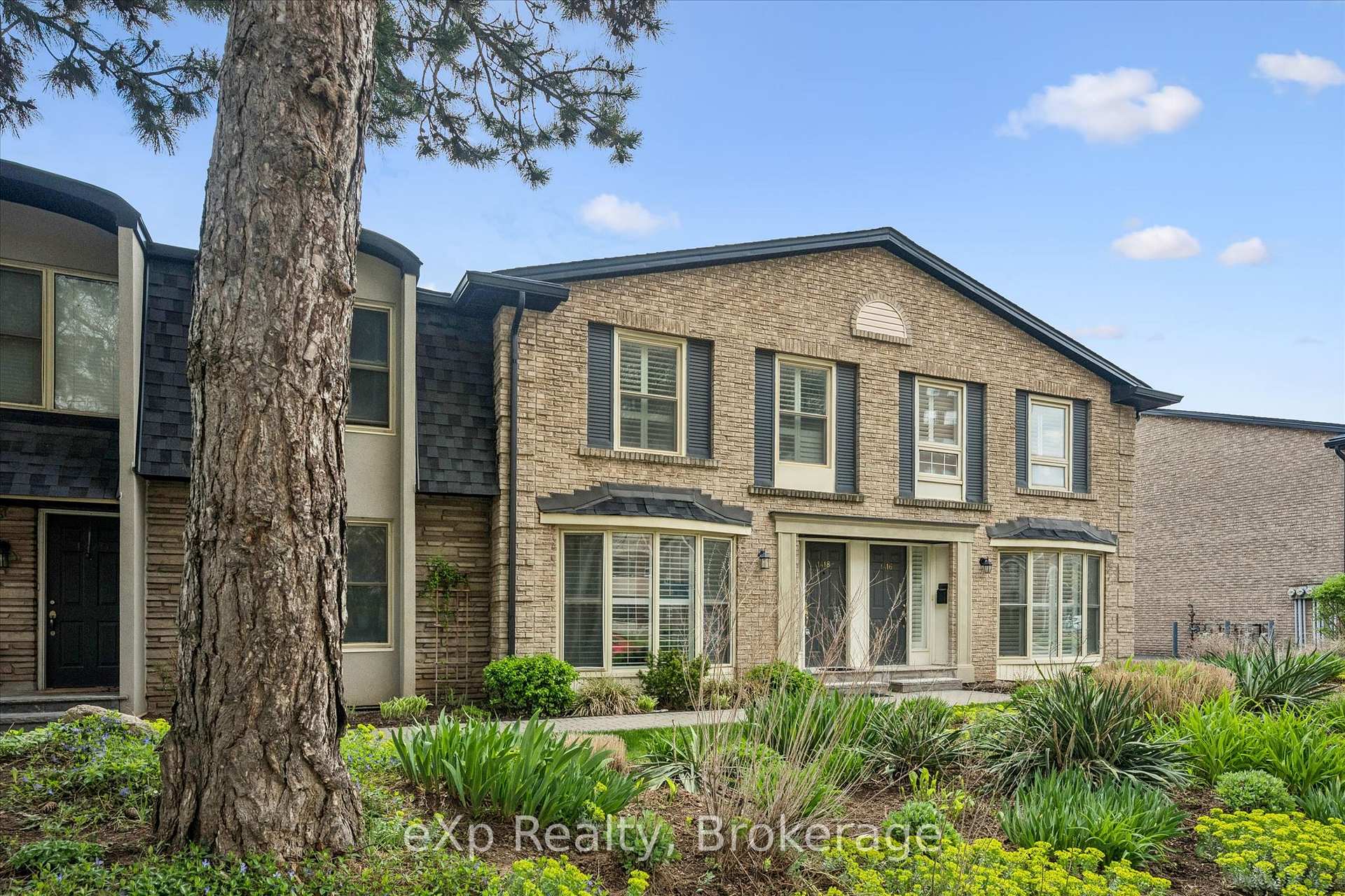 Photo 6 of 1418 Ghent Avenue, Burlington, Brant — HOMEH