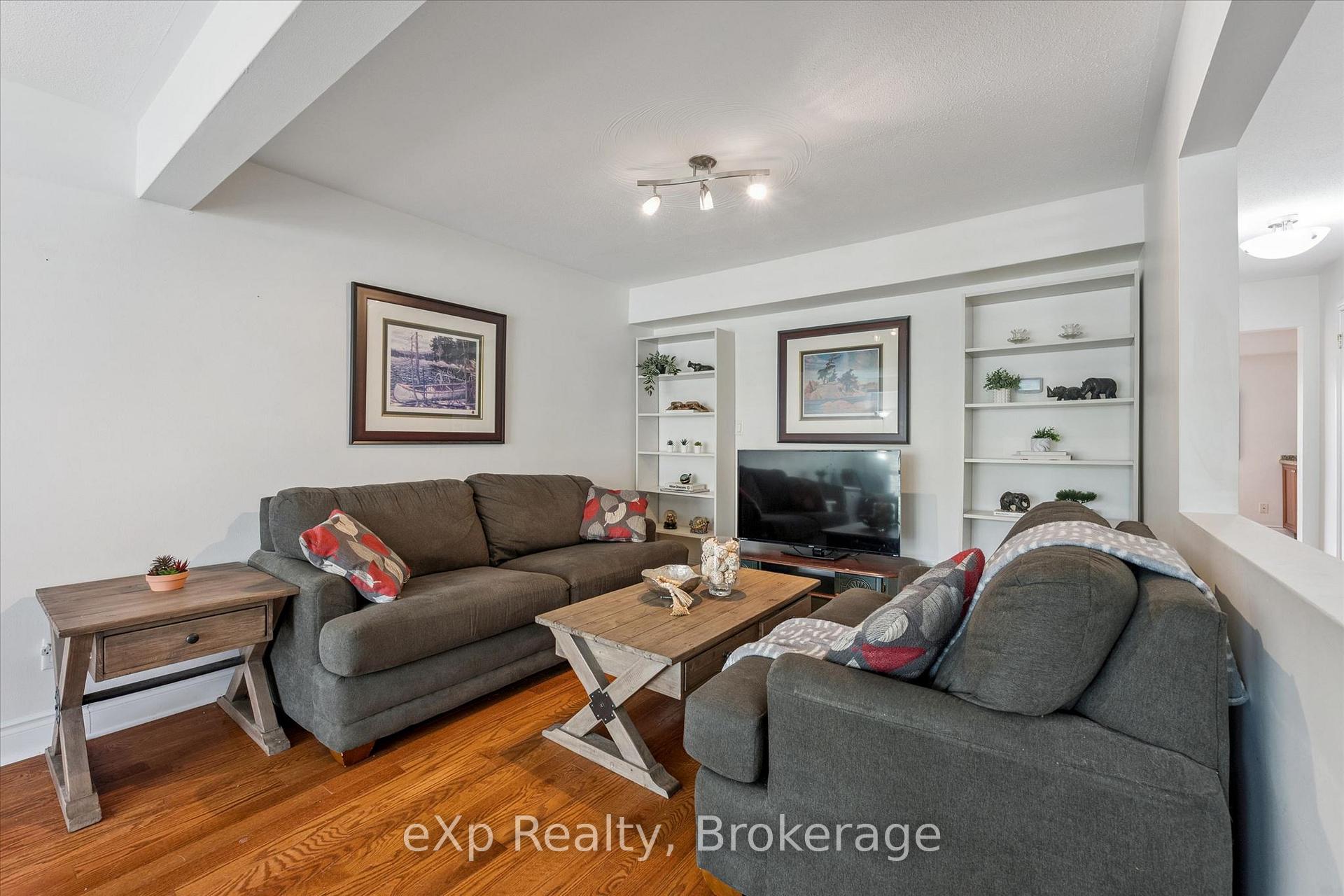 Photo 10 of 1418 Ghent Avenue, Burlington, Brant — HOMEH