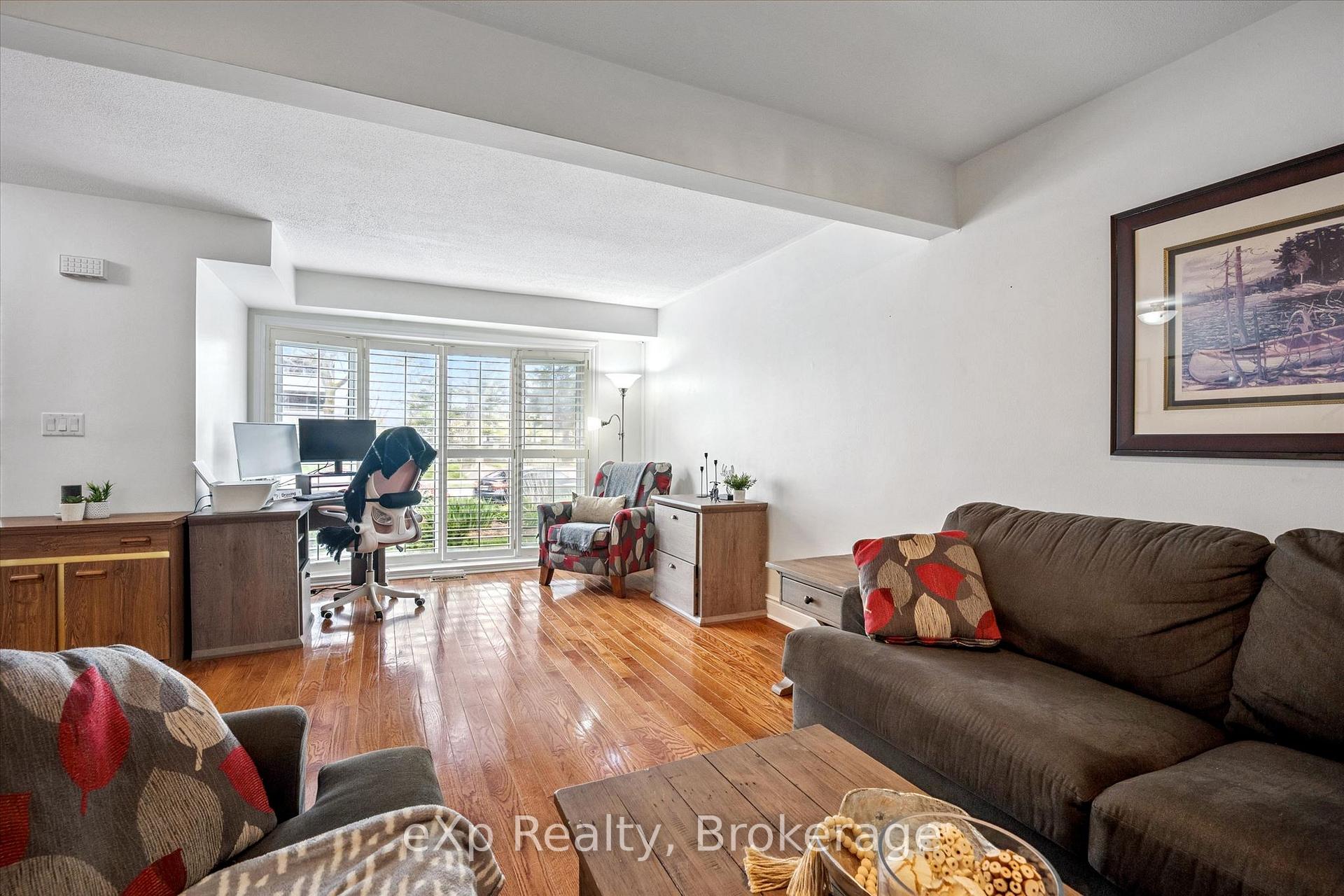 Photo 12 of 1418 Ghent Avenue, Burlington, Brant — HOMEH