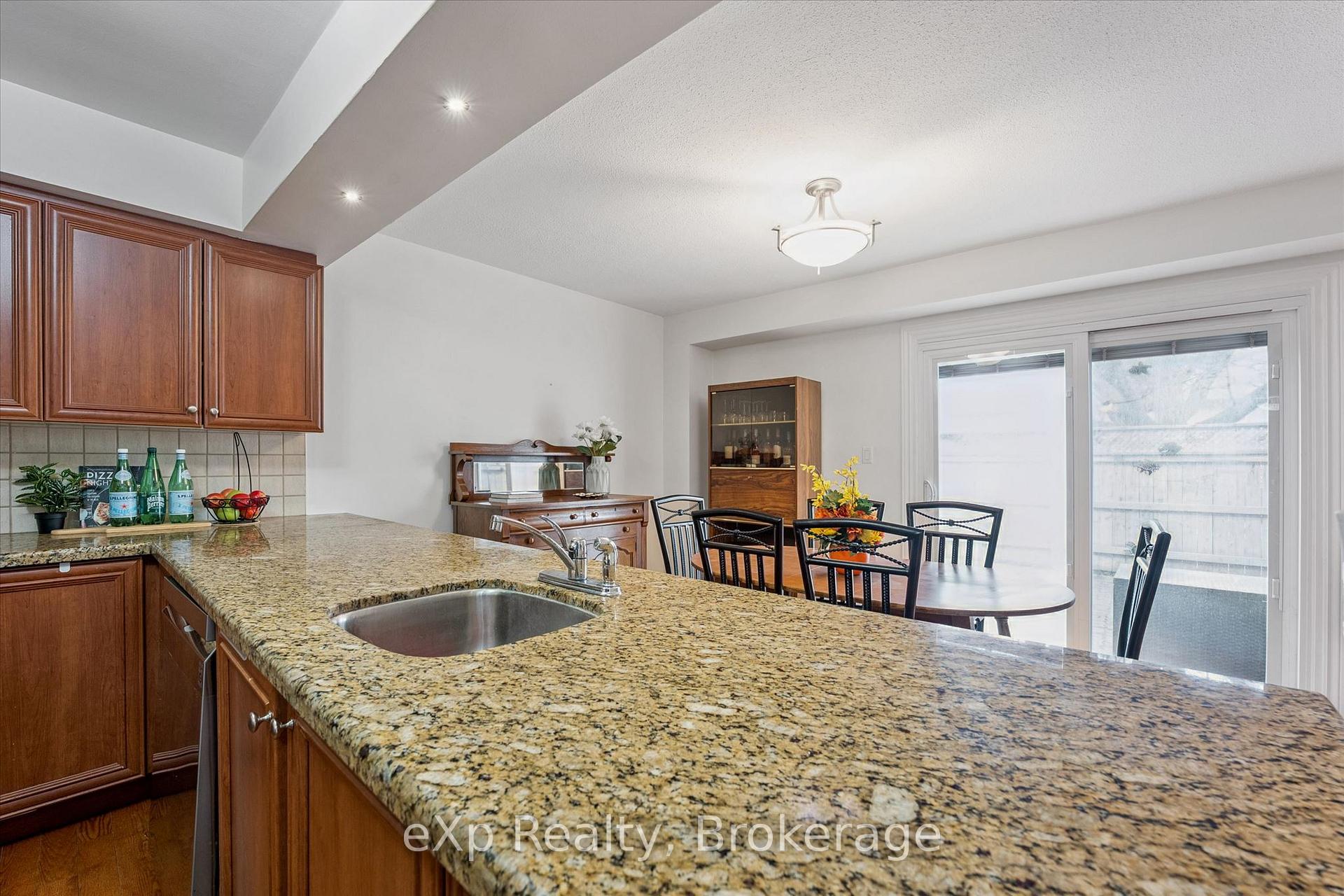 Photo 15 of 1418 Ghent Avenue, Burlington, Brant — HOMEH