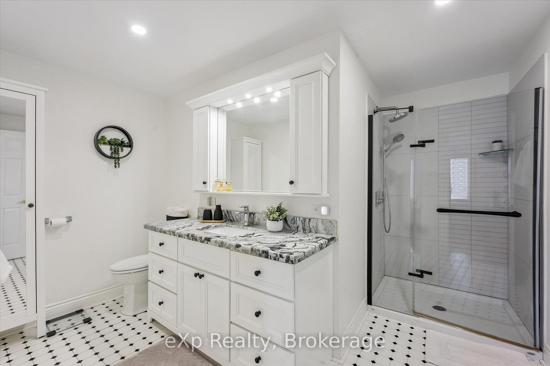 Photo 23 of 1418 Ghent Avenue, Burlington, Brant — HOMEH