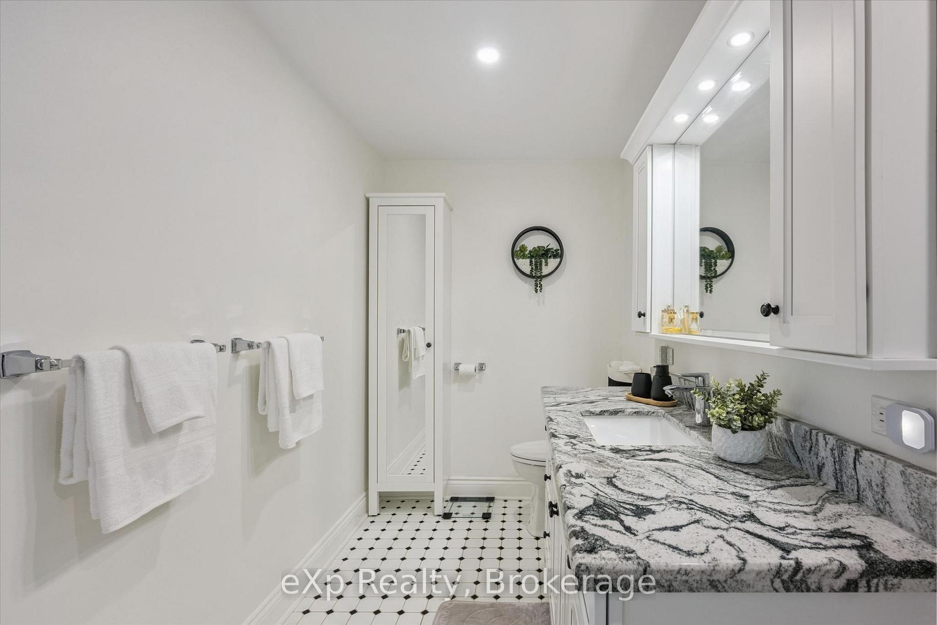 Photo 25 of 1418 Ghent Avenue, Burlington, Brant — HOMEH