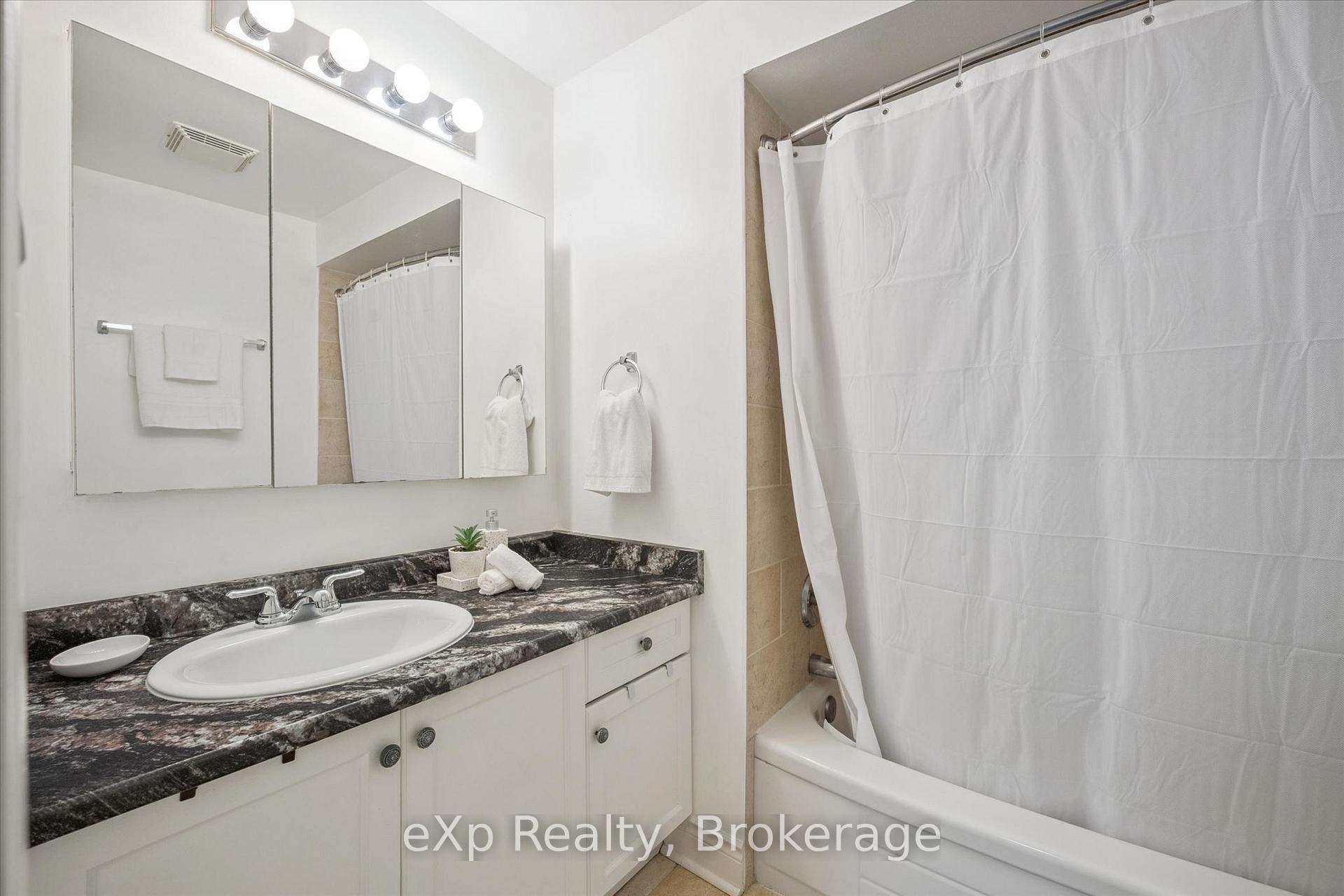 Photo 30 of 1418 Ghent Avenue, Burlington, Brant — HOMEH