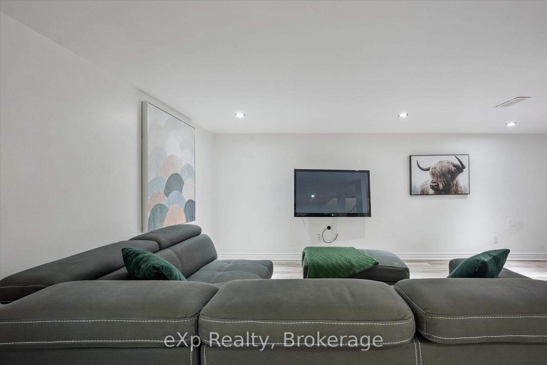 Photo 32 of 1418 Ghent Avenue, Burlington, Brant — HOMEH