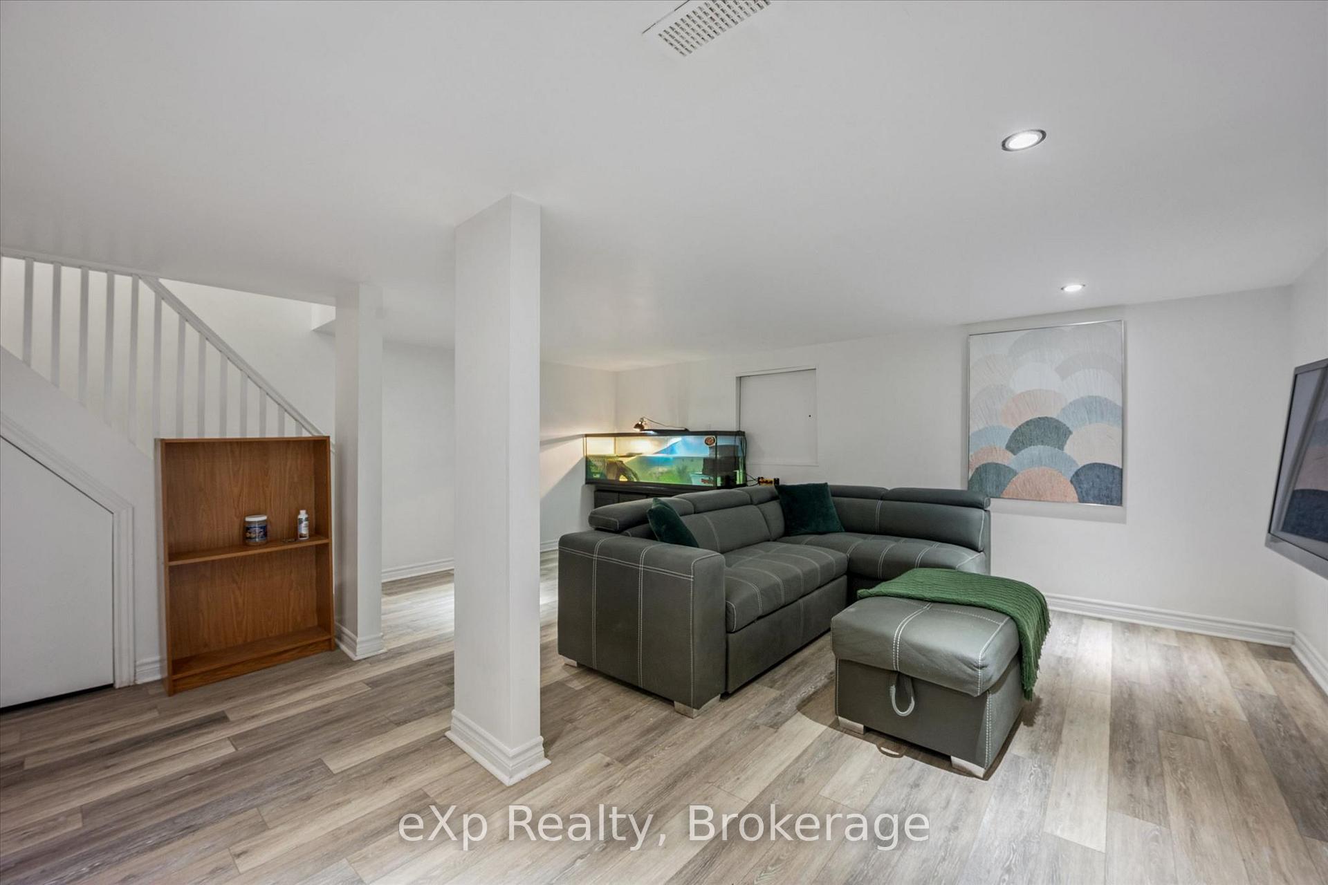 Photo 34 of 1418 Ghent Avenue, Burlington, Brant — HOMEH
