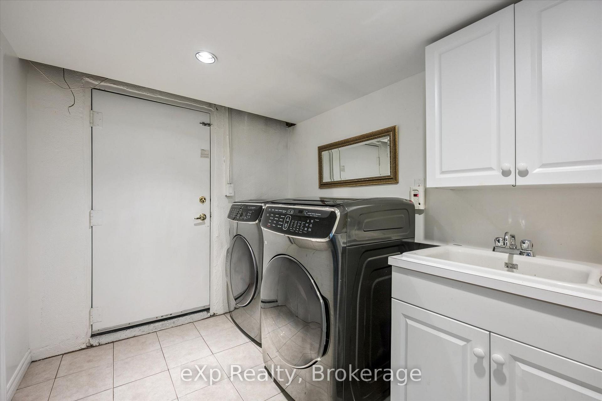 Photo 36 of 1418 Ghent Avenue, Burlington, Brant — HOMEH