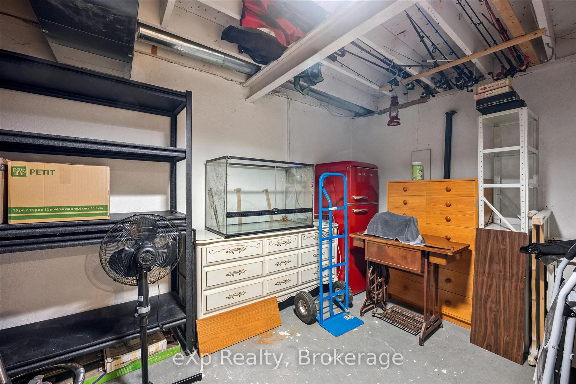 Photo 37 of 1418 Ghent Avenue, Burlington, Brant — HOMEH