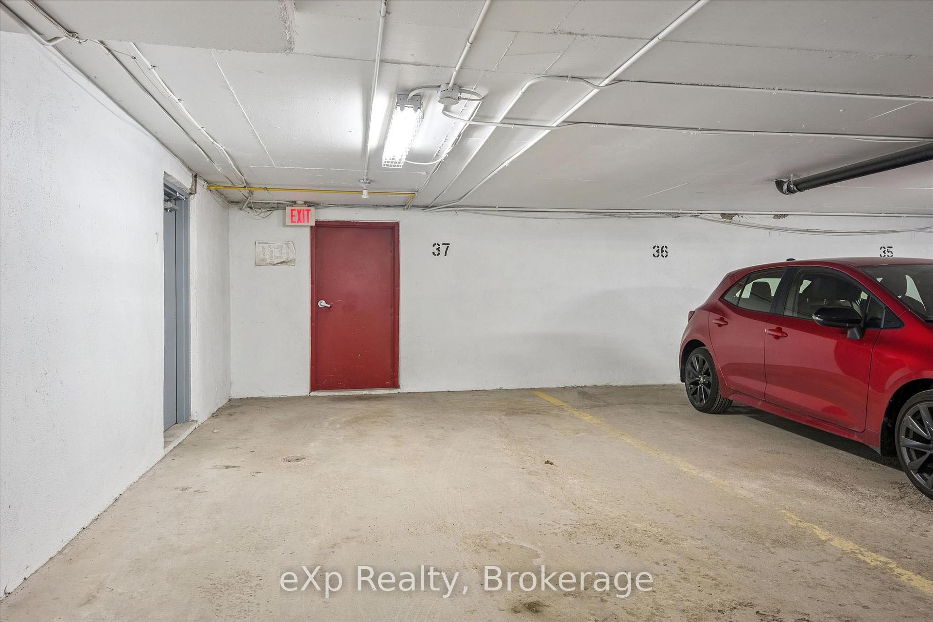 Photo 40 of 1418 Ghent Avenue, Burlington, Brant — HOMEH