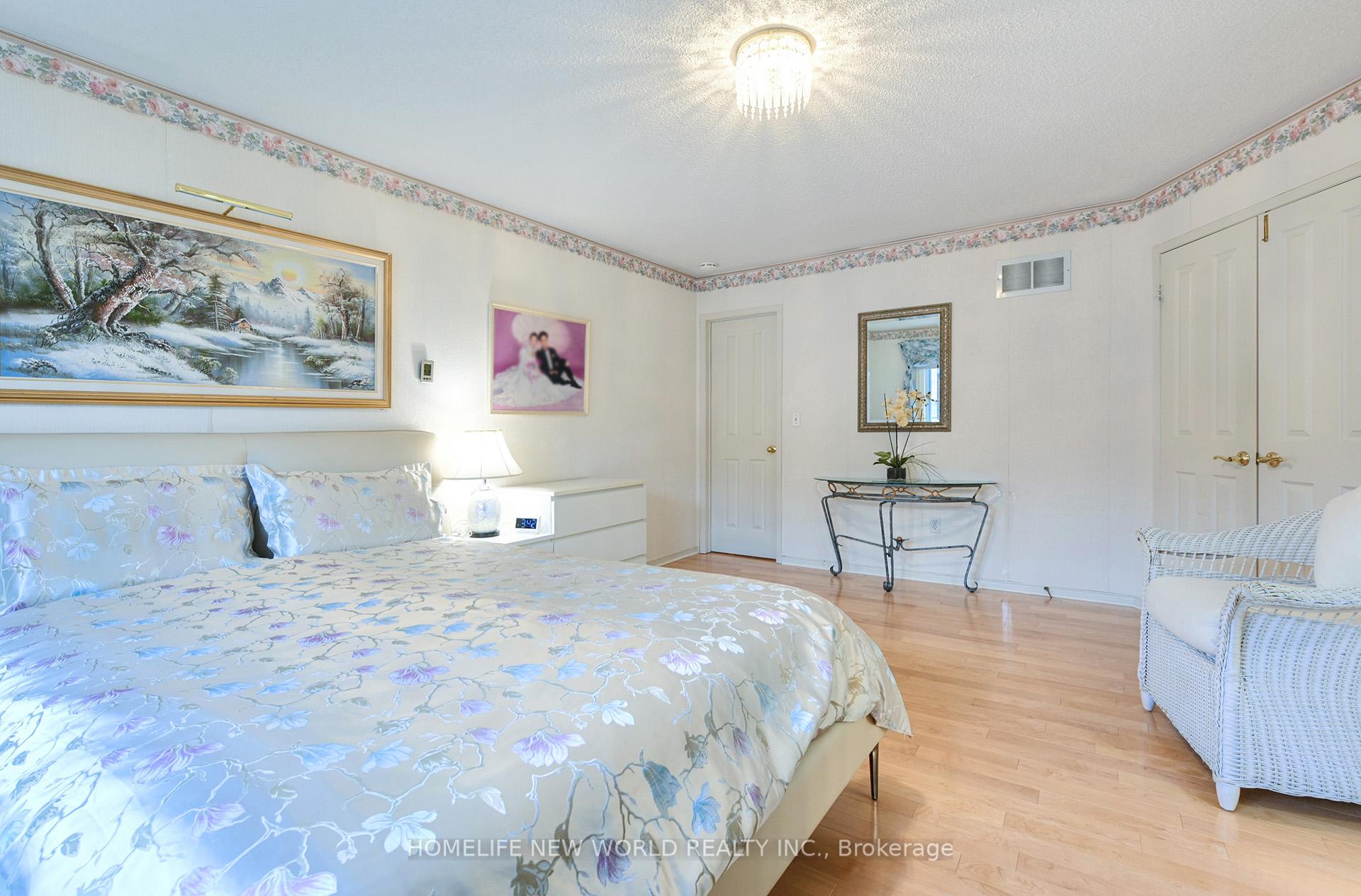 Photo 17 of 7 Fairlawn Avenue, Markham, Berczy — HOMEH