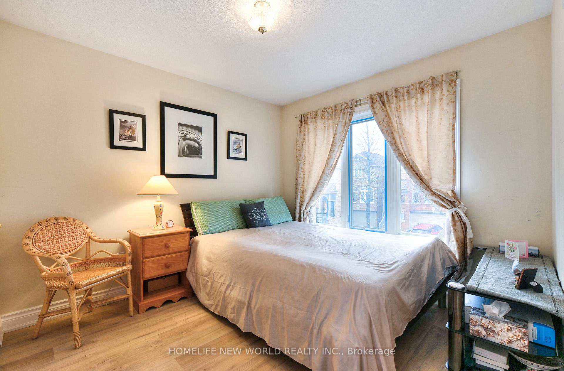 Photo 20 of 7 Fairlawn Avenue, Markham, Berczy — HOMEH