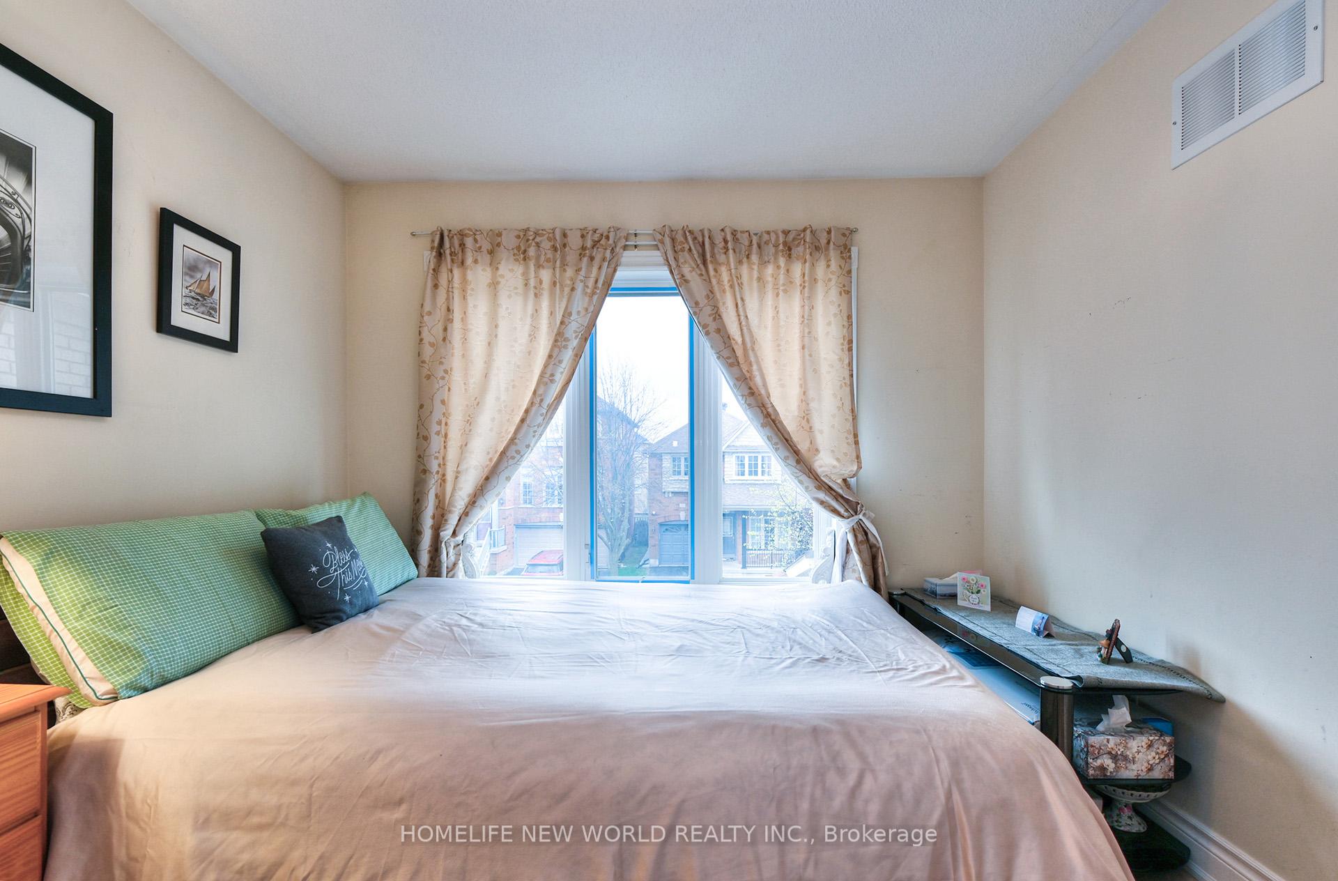 Photo 21 of 7 Fairlawn Avenue, Markham, Berczy — HOMEH
