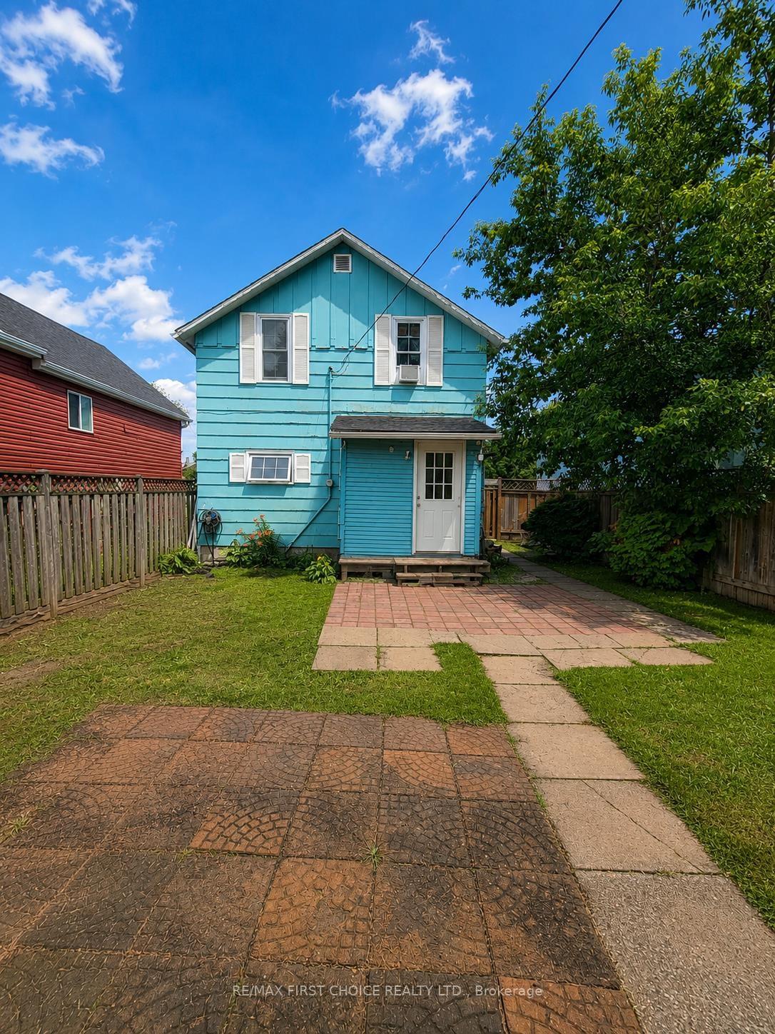 Photo 2 of 1032 Third St E, Fort Frances, TB-401 — HOMEH