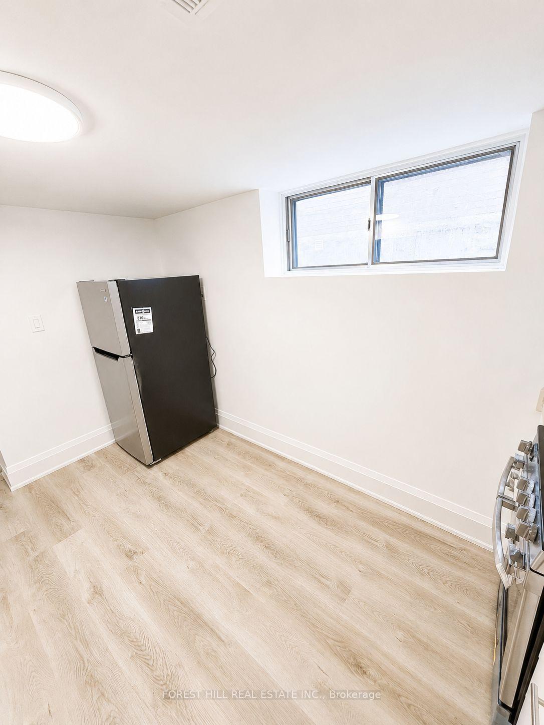Photo 6 of Unit Lower, 43 Belvidere Avenue, Toronto, Oakwood Village — HOMEH