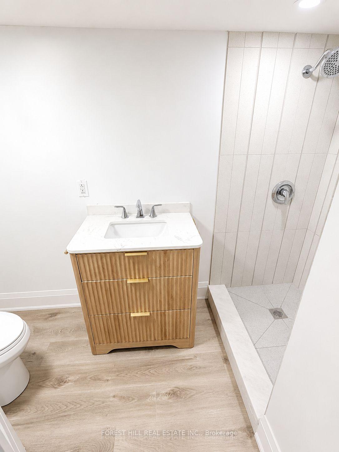 Photo 13 of Unit Lower, 43 Belvidere Avenue, Toronto, Oakwood Village — HOMEH
