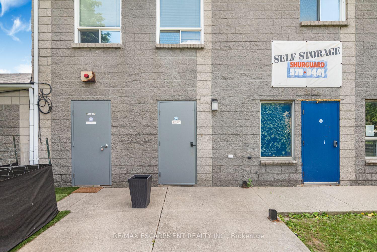 Photo 1 of Unit Upper, 1290 Stone Church Road E, Hamilton, Rymal — HOMEH
