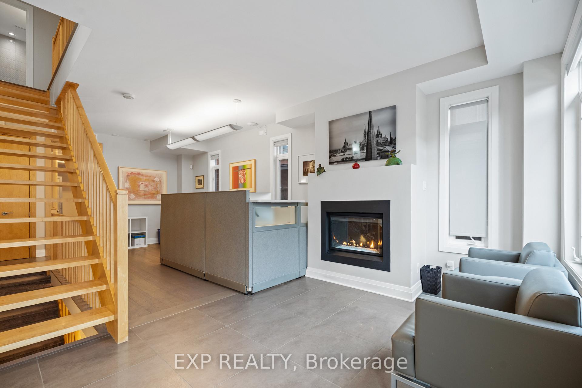 Photo 4 of 360 Ravenhill Avenue E, Ottawa, McKellar/Highland — HOMEH