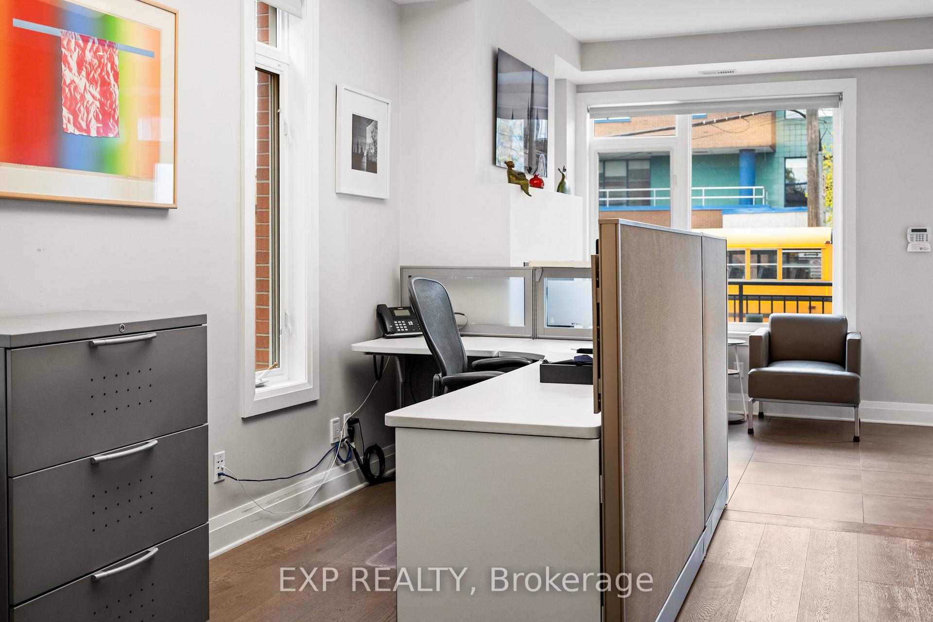 Photo 9 of 360 Ravenhill Avenue E, Ottawa, McKellar/Highland — HOMEH