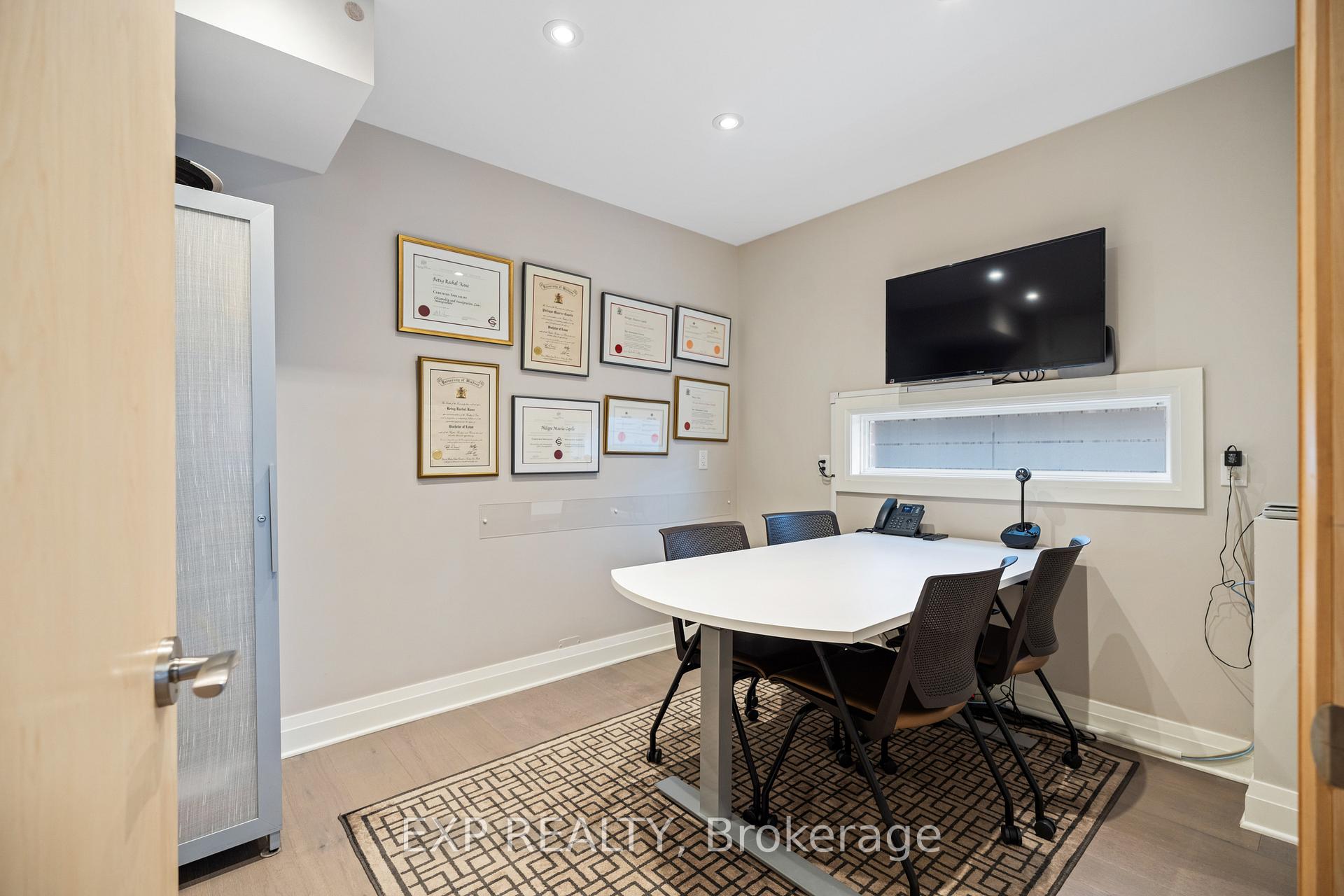 Photo 10 of 360 Ravenhill Avenue E, Ottawa, McKellar/Highland — HOMEH