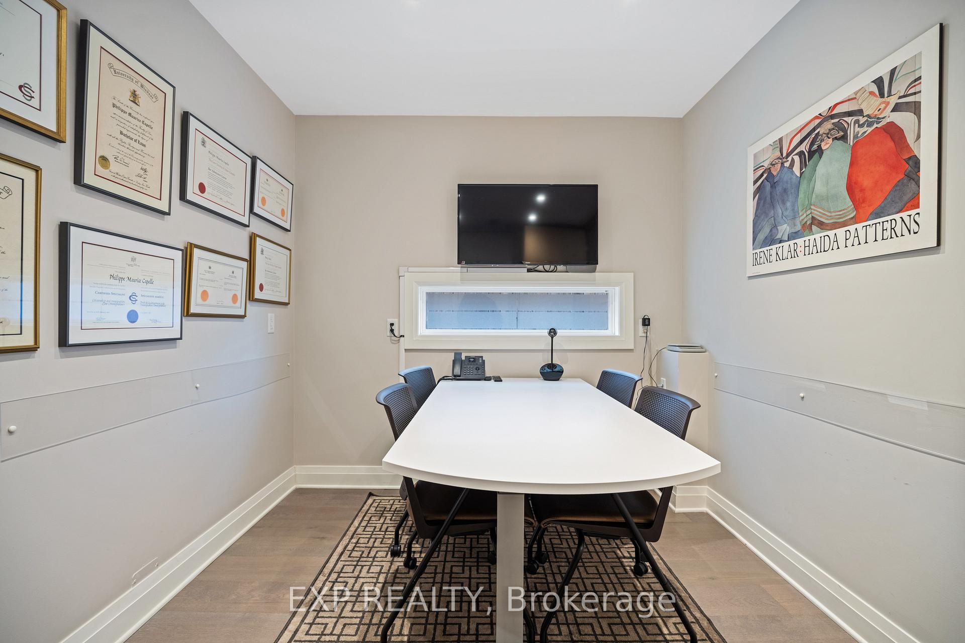 Photo 11 of 360 Ravenhill Avenue E, Ottawa, McKellar/Highland — HOMEH