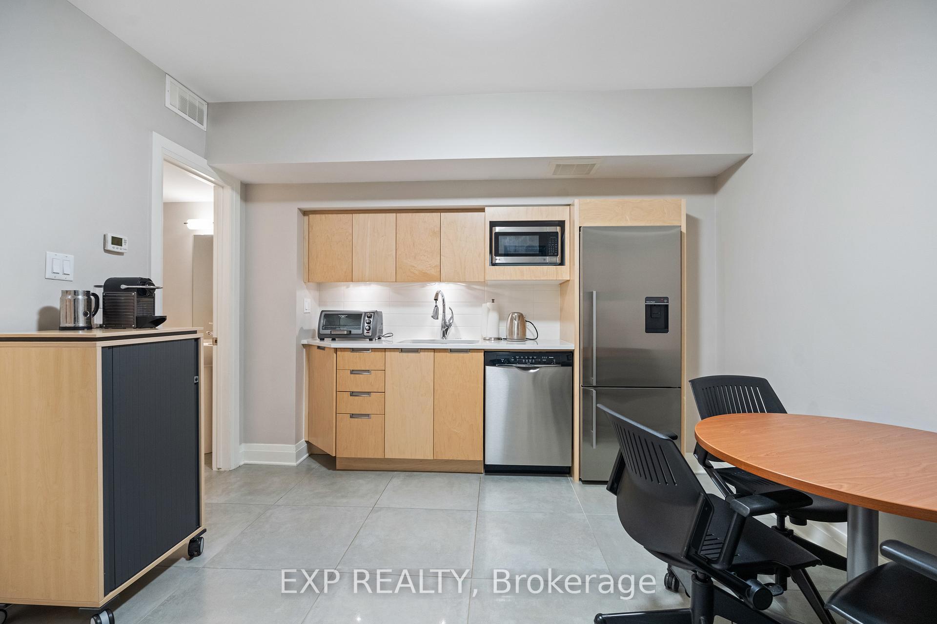 Photo 33 of 360 Ravenhill Avenue E, Ottawa, McKellar/Highland — HOMEH