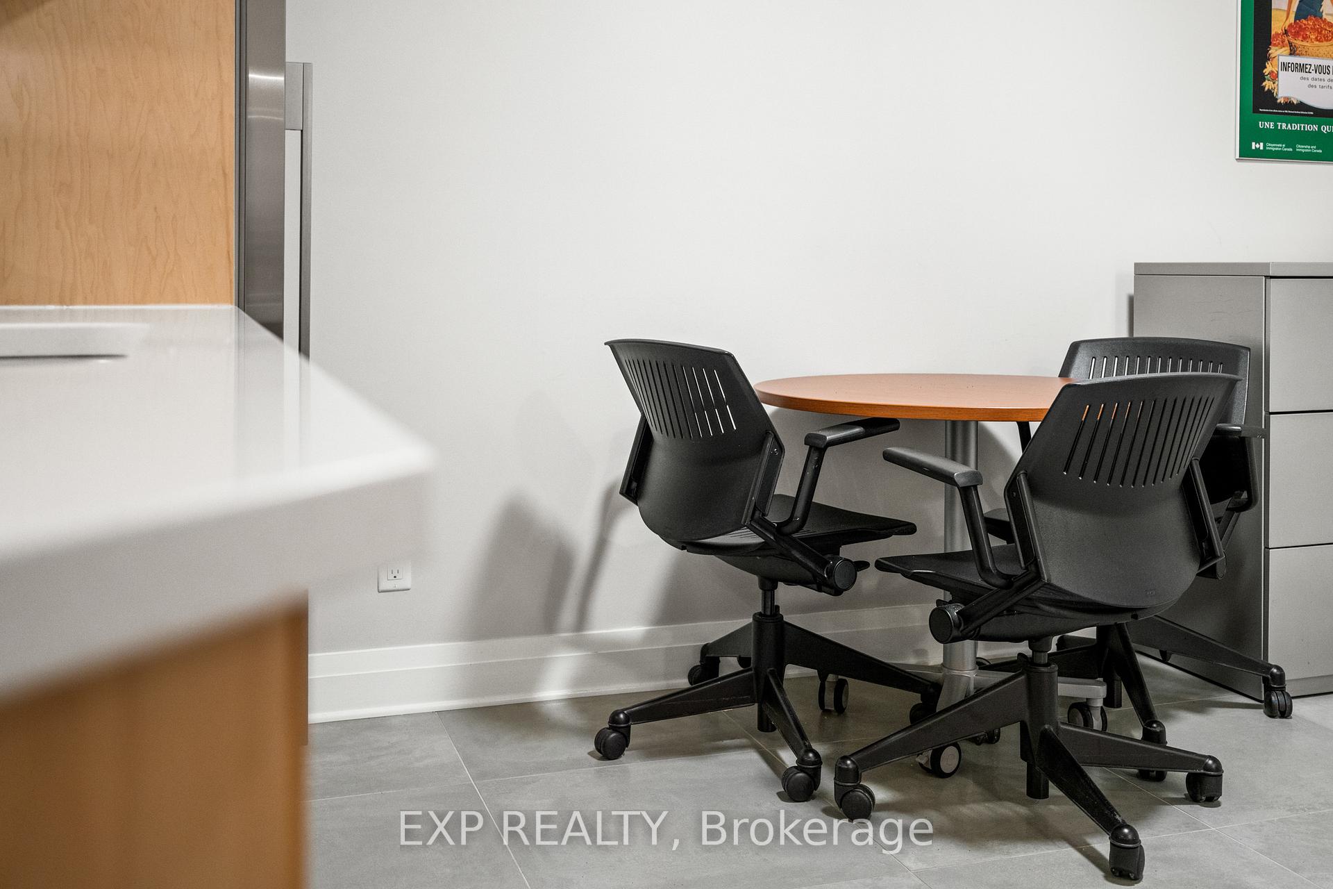 Photo 36 of 360 Ravenhill Avenue E, Ottawa, McKellar/Highland — HOMEH
