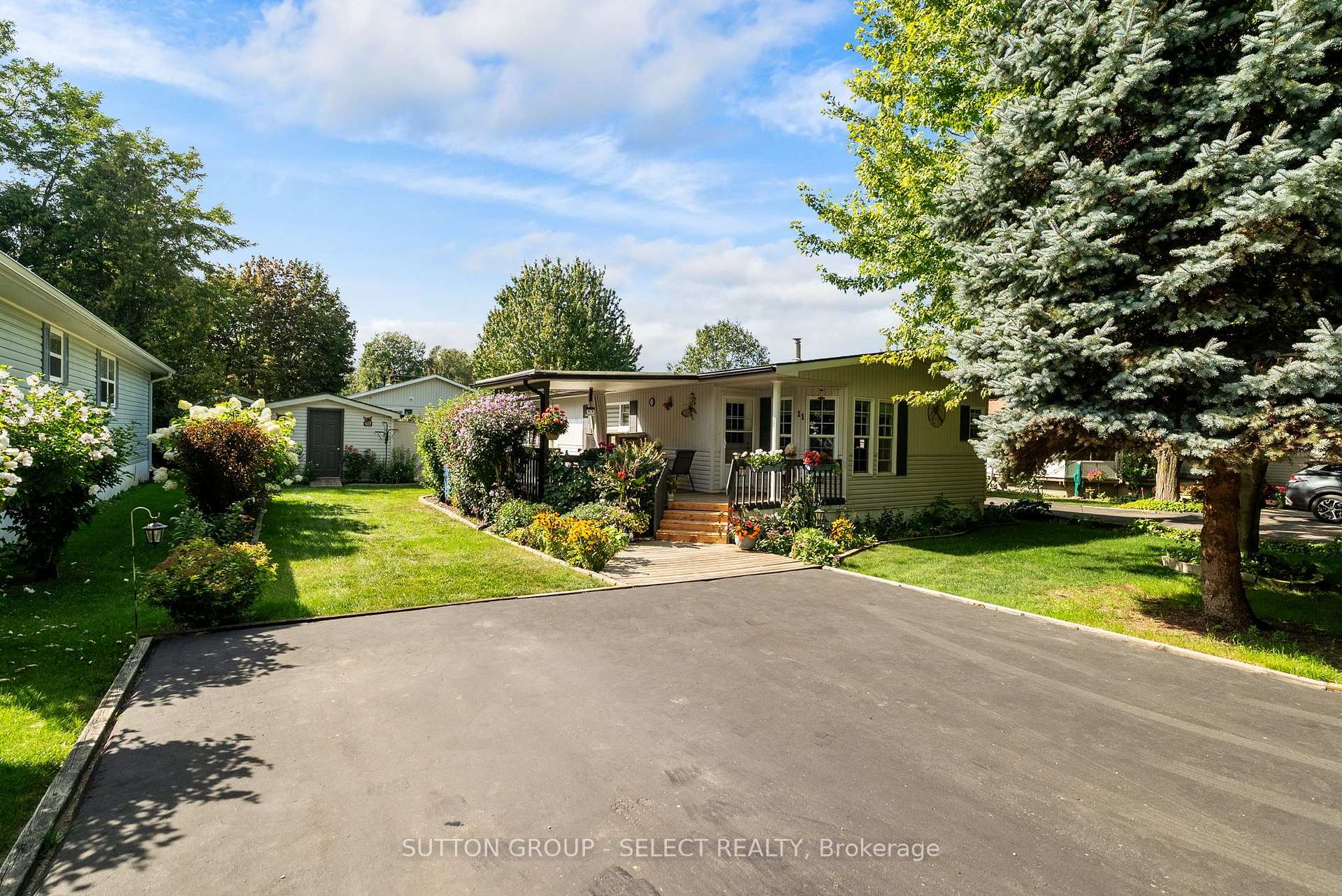 Photo 3 of 11 Huron Lane, Ashfield-Colborne-Wawanosh, Colborne — HOMEH