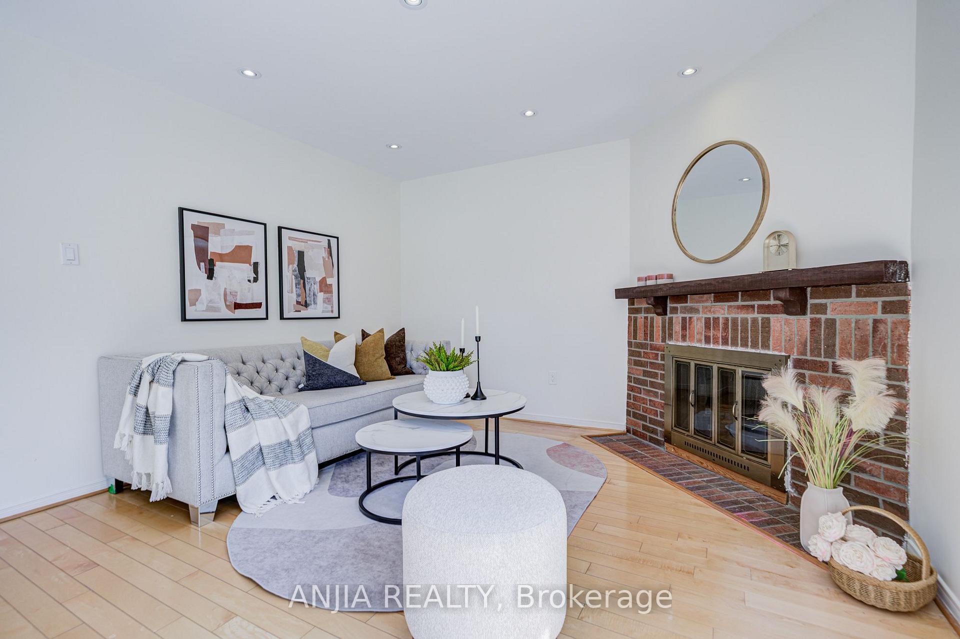 Photo 21 of 123 Chapel Park Square, Scarborough, Steeles — HOMEH
