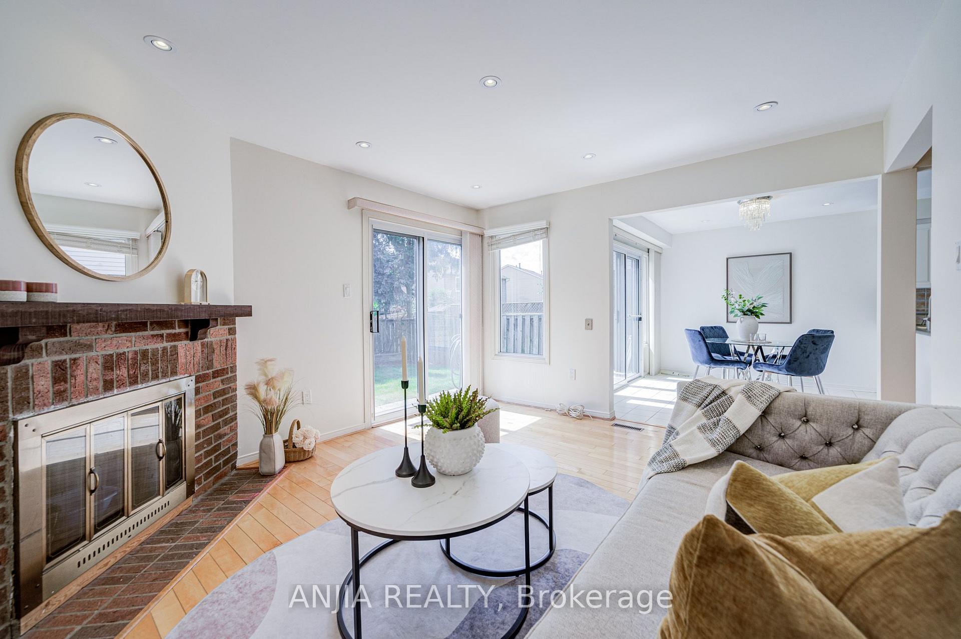 Photo 22 of 123 Chapel Park Square, Scarborough, Steeles — HOMEH