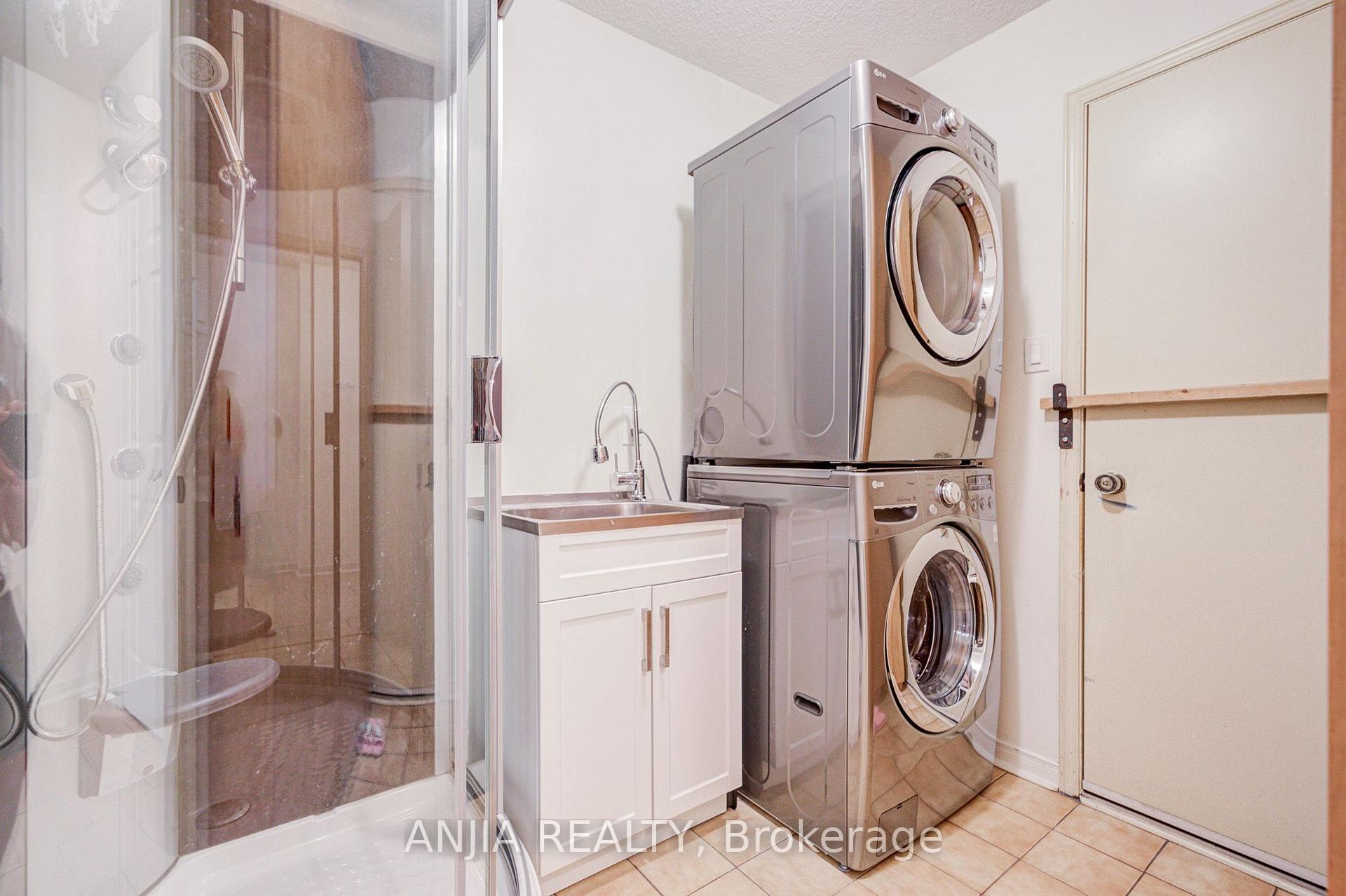 Photo 23 of 123 Chapel Park Square, Scarborough, Steeles — HOMEH