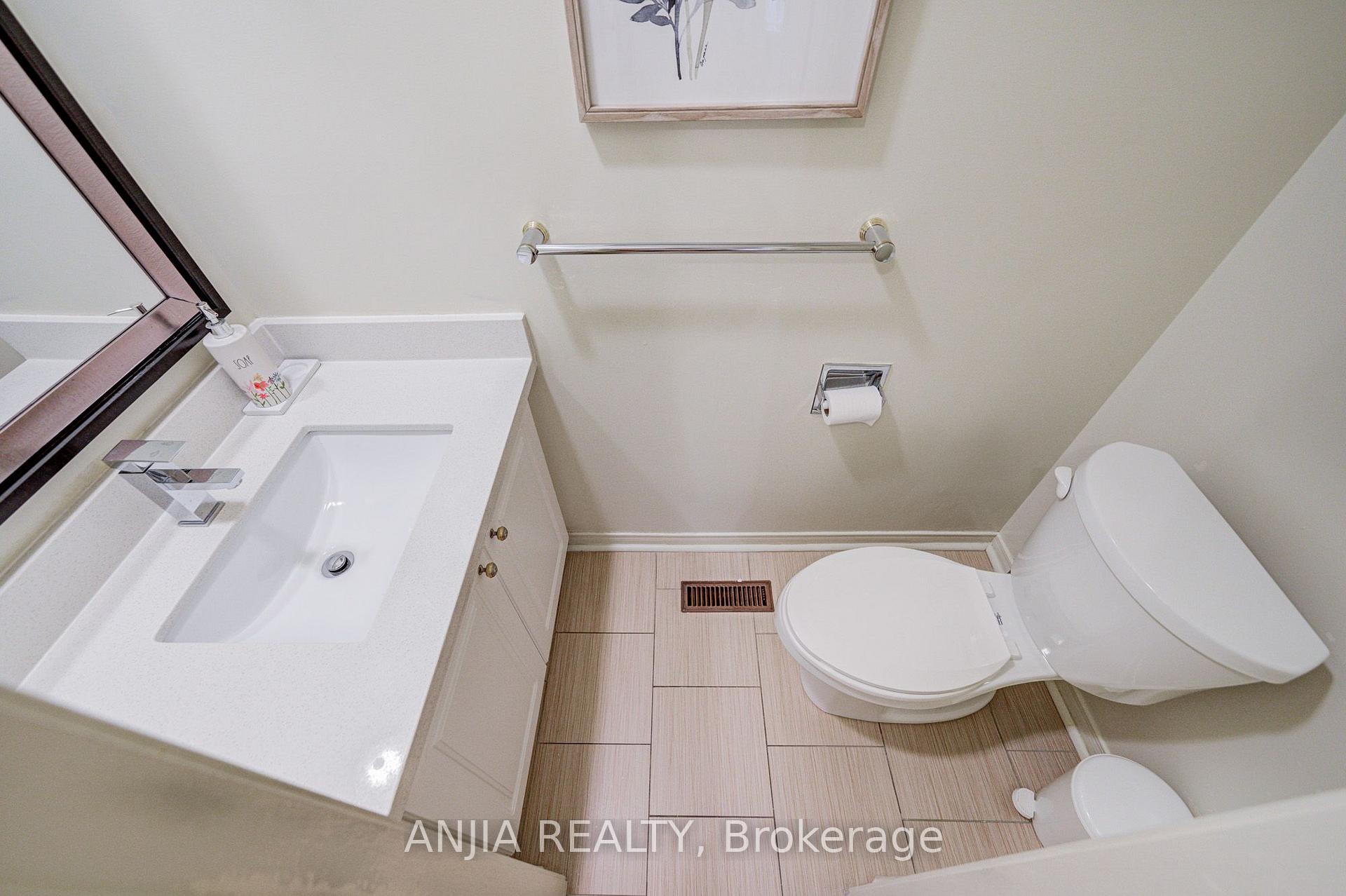 Photo 24 of 123 Chapel Park Square, Scarborough, Steeles — HOMEH