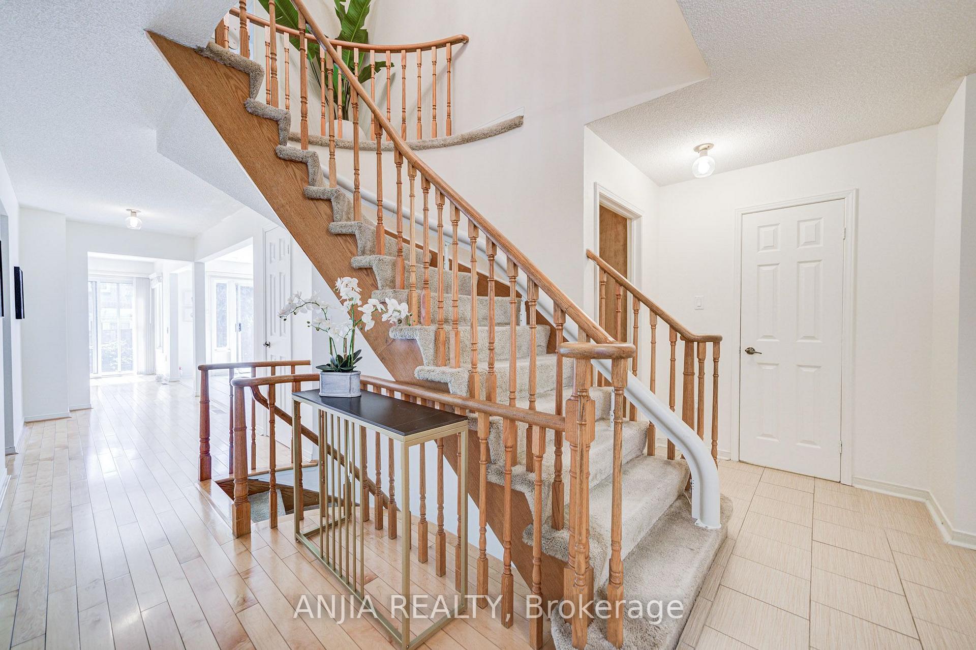 Photo 25 of 123 Chapel Park Square, Scarborough, Steeles — HOMEH