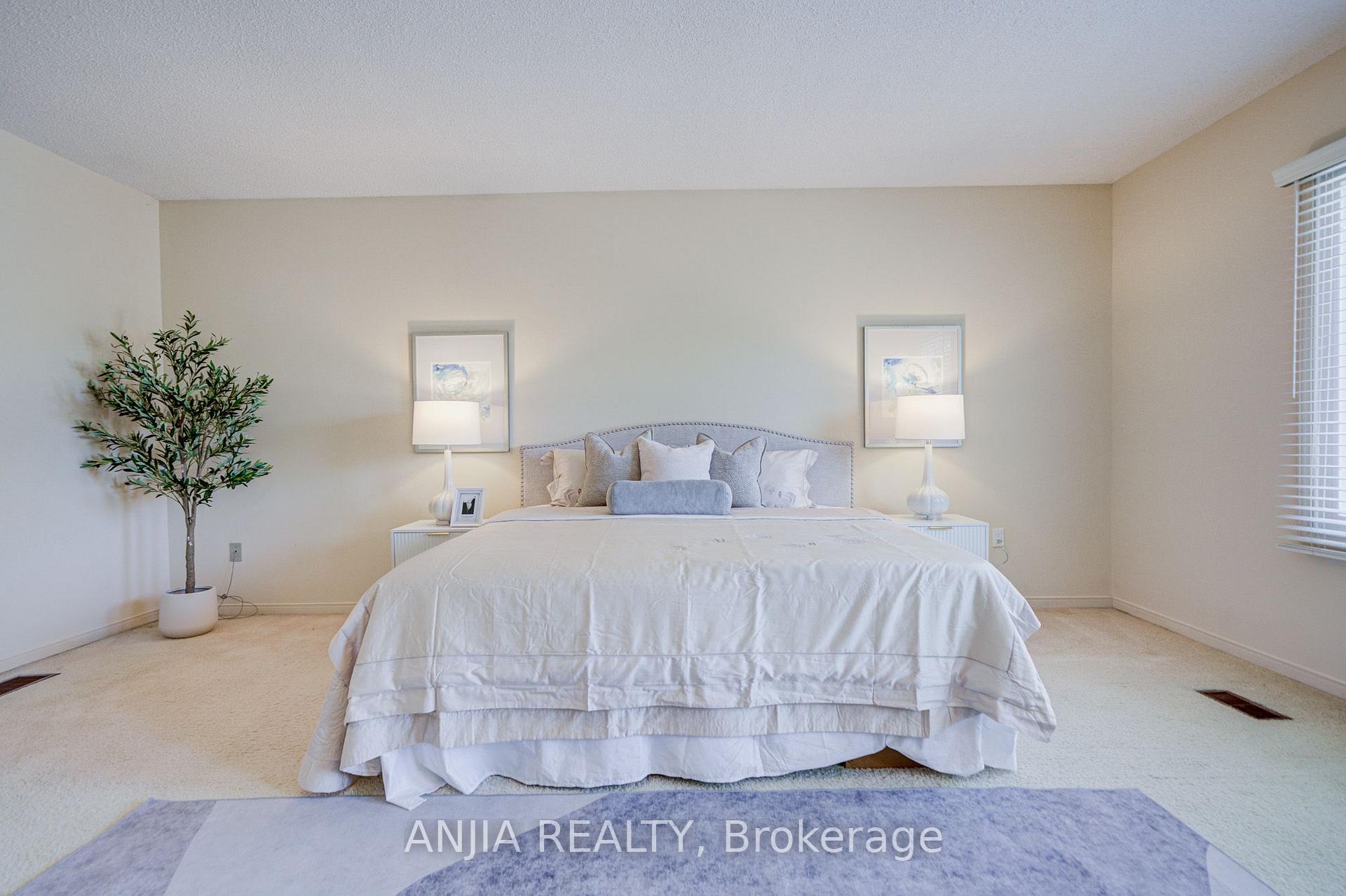 Photo 27 of 123 Chapel Park Square, Scarborough, Steeles — HOMEH