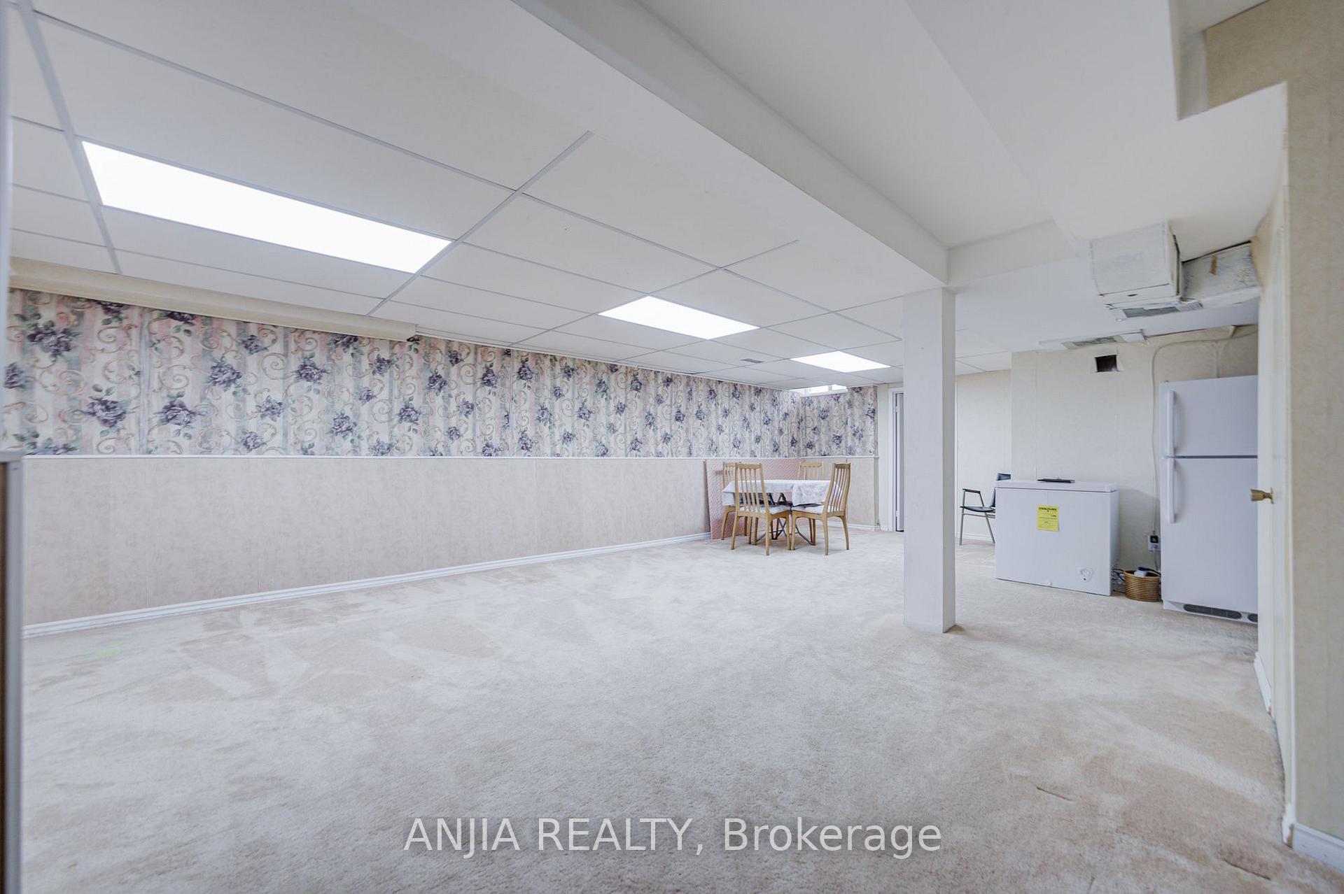 Photo 43 of 123 Chapel Park Square, Scarborough, Steeles — HOMEH