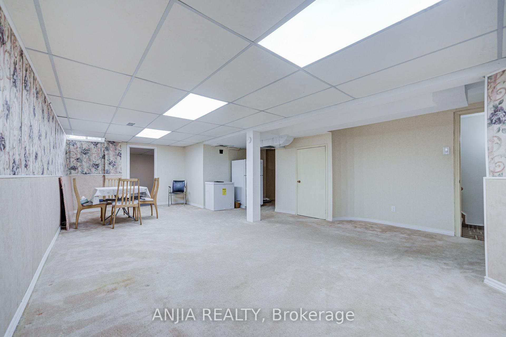 Photo 44 of 123 Chapel Park Square, Scarborough, Steeles — HOMEH