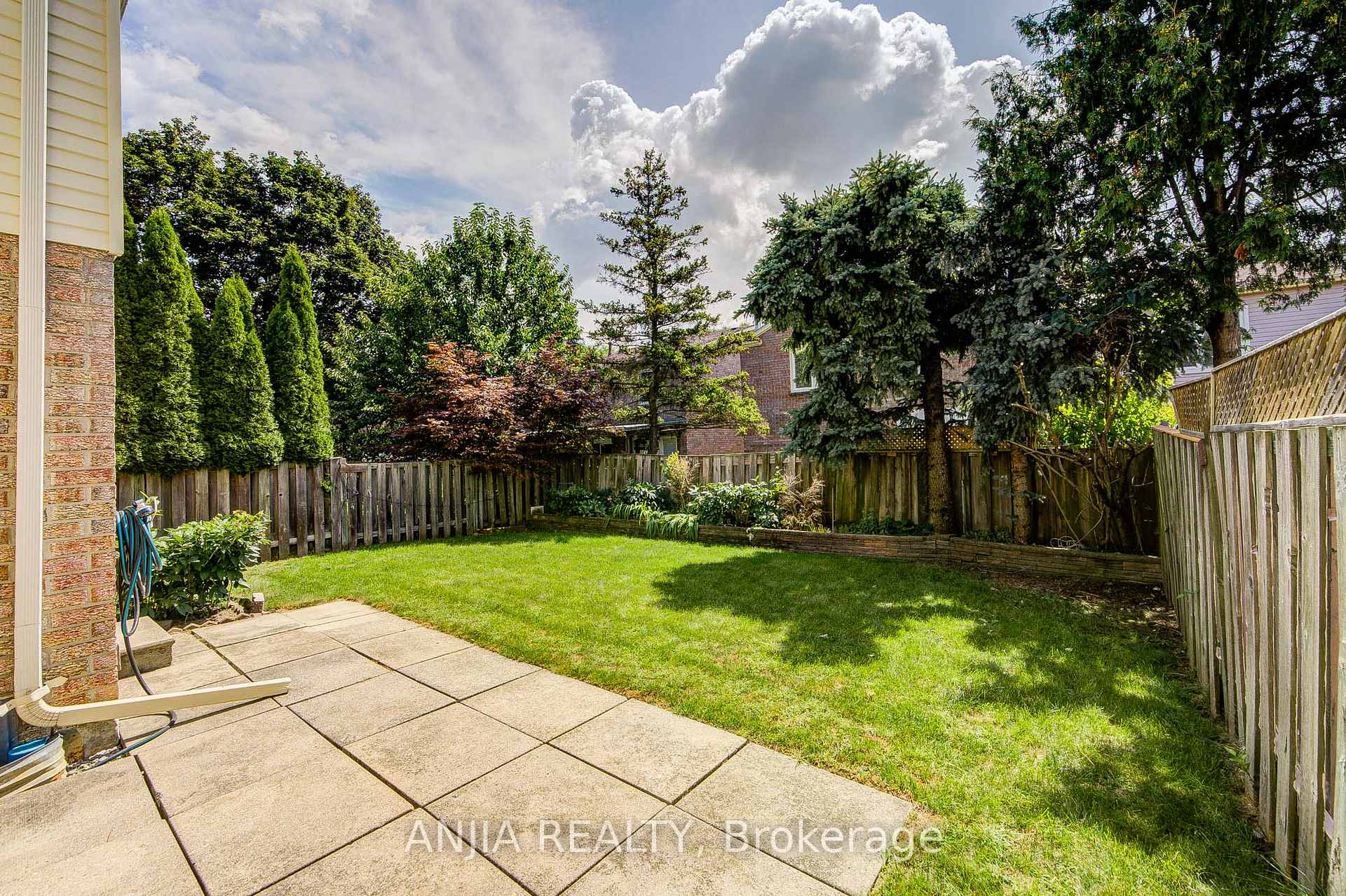 Photo 49 of 123 Chapel Park Square, Scarborough, Steeles — HOMEH