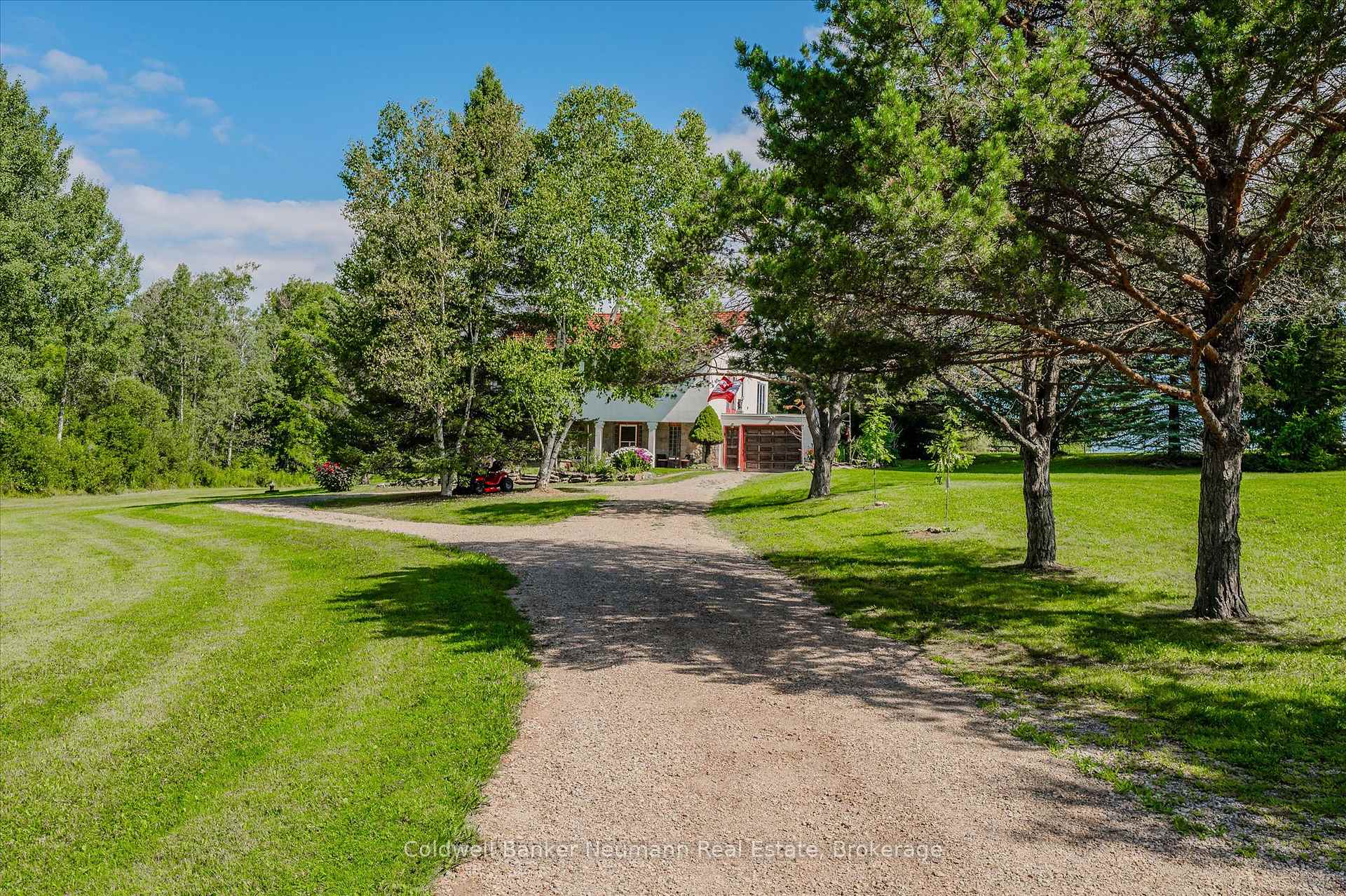 Photo 2 of 7530 Macpherson Lane, Puslinch, Rural Puslinch East — HOMEH